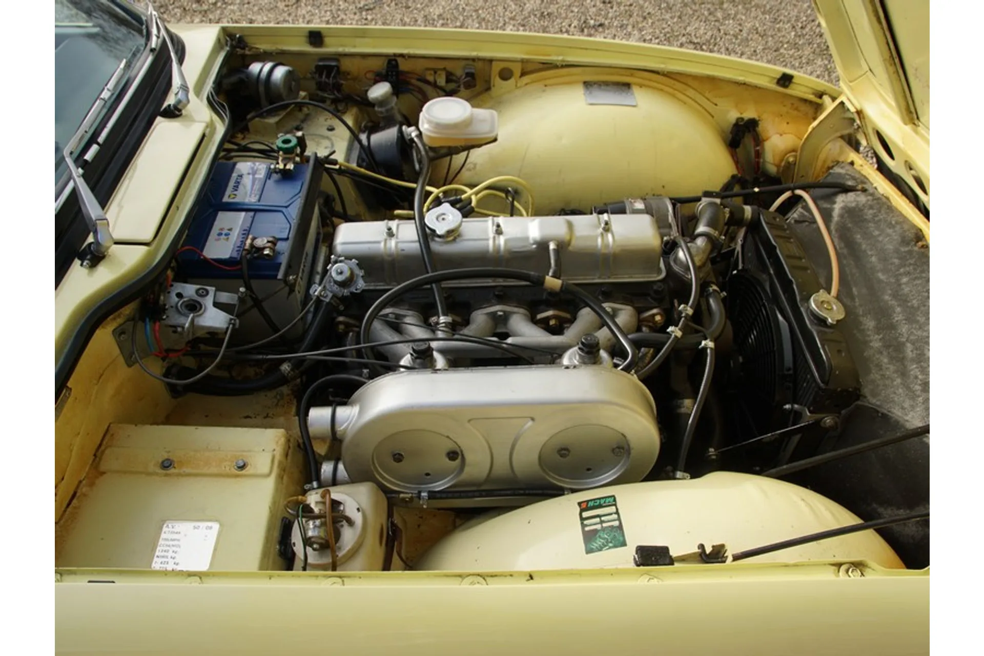 1971 Triumph TR6, 16/30