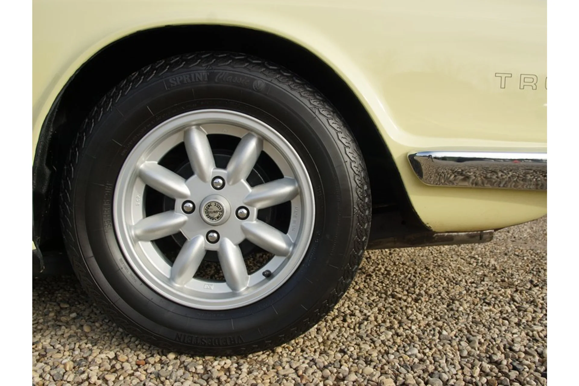 1971 Triumph TR6, 27/30