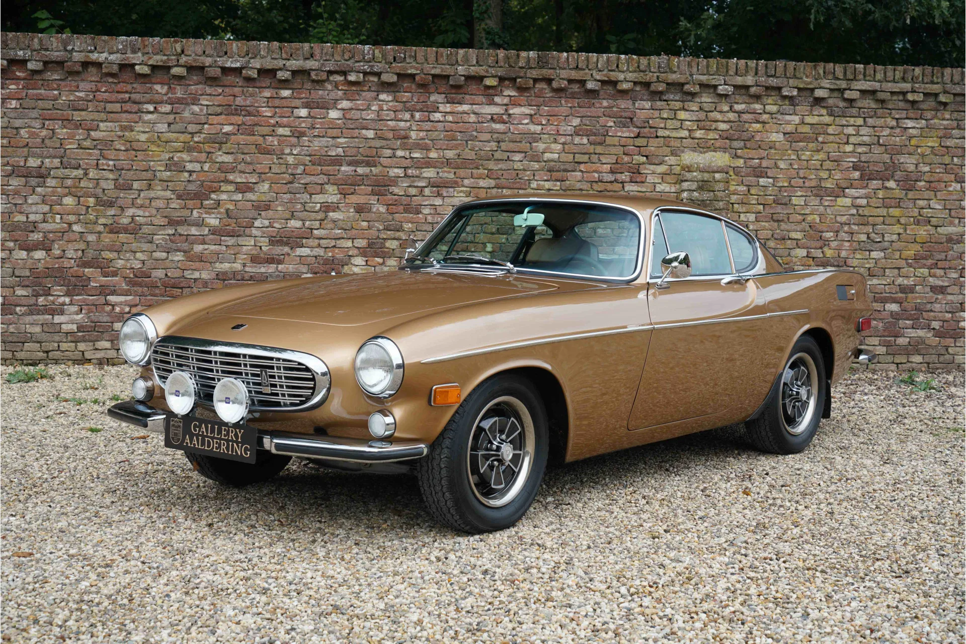 1971 Volvo P1800E offered by a specialist dealer in Brummen, Netherlands, main photo