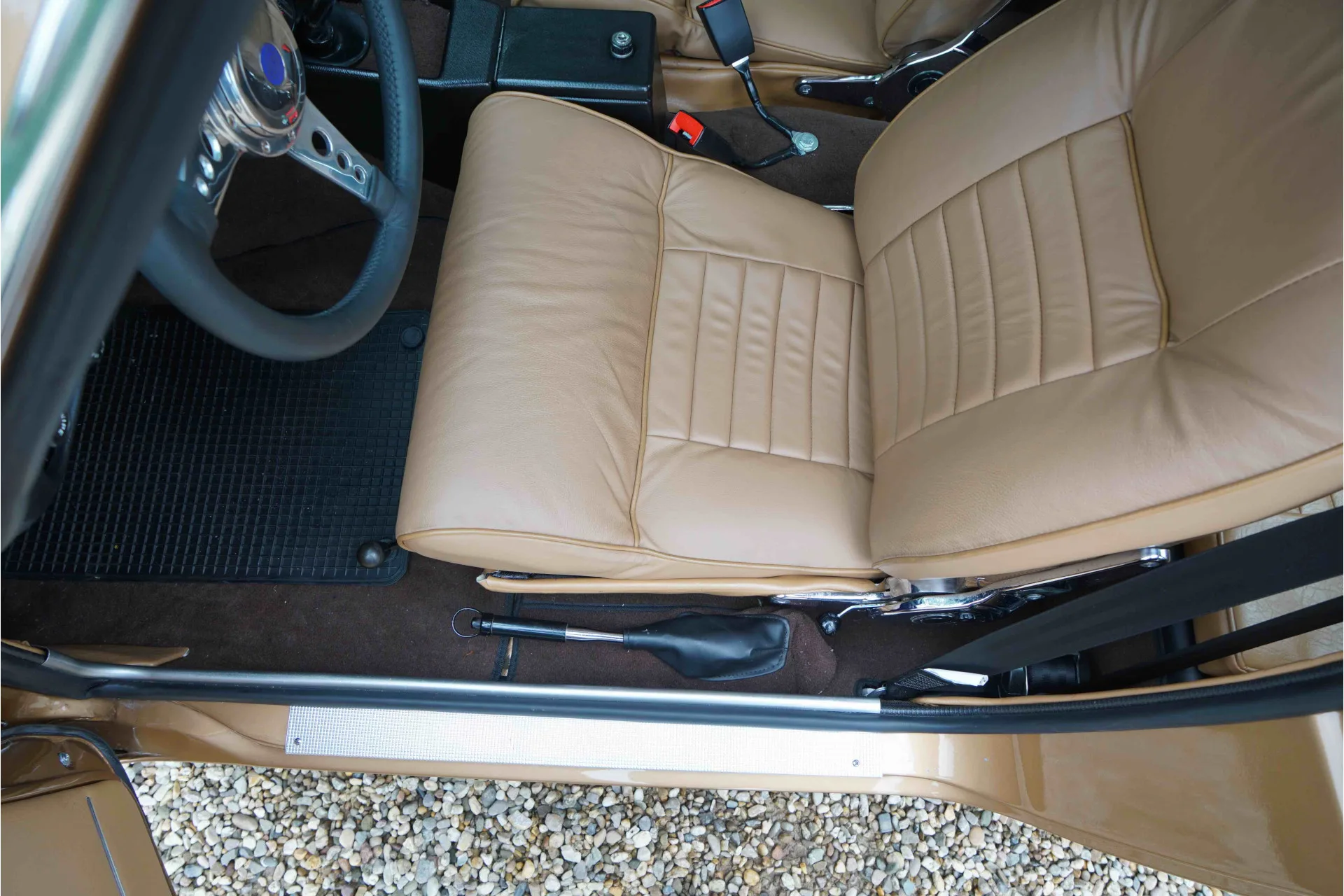 1971 Volvo P1800E, 19/30