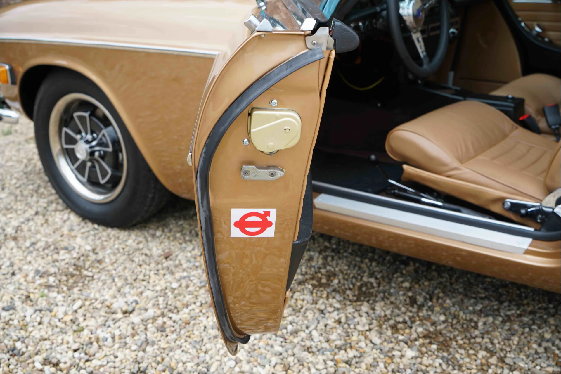 1971 Volvo P1800E, 23/30