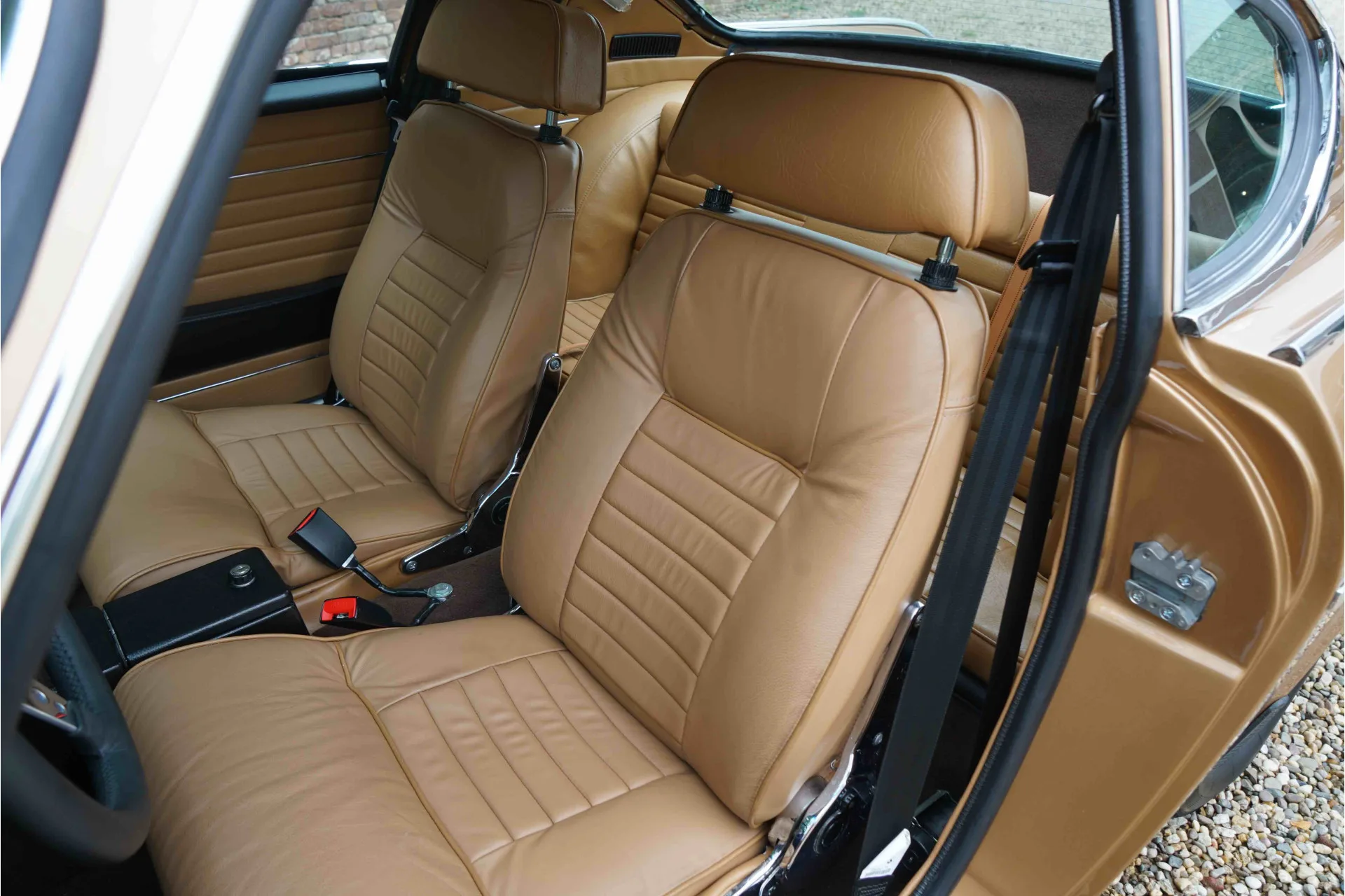 1971 Volvo P1800E, 25/30