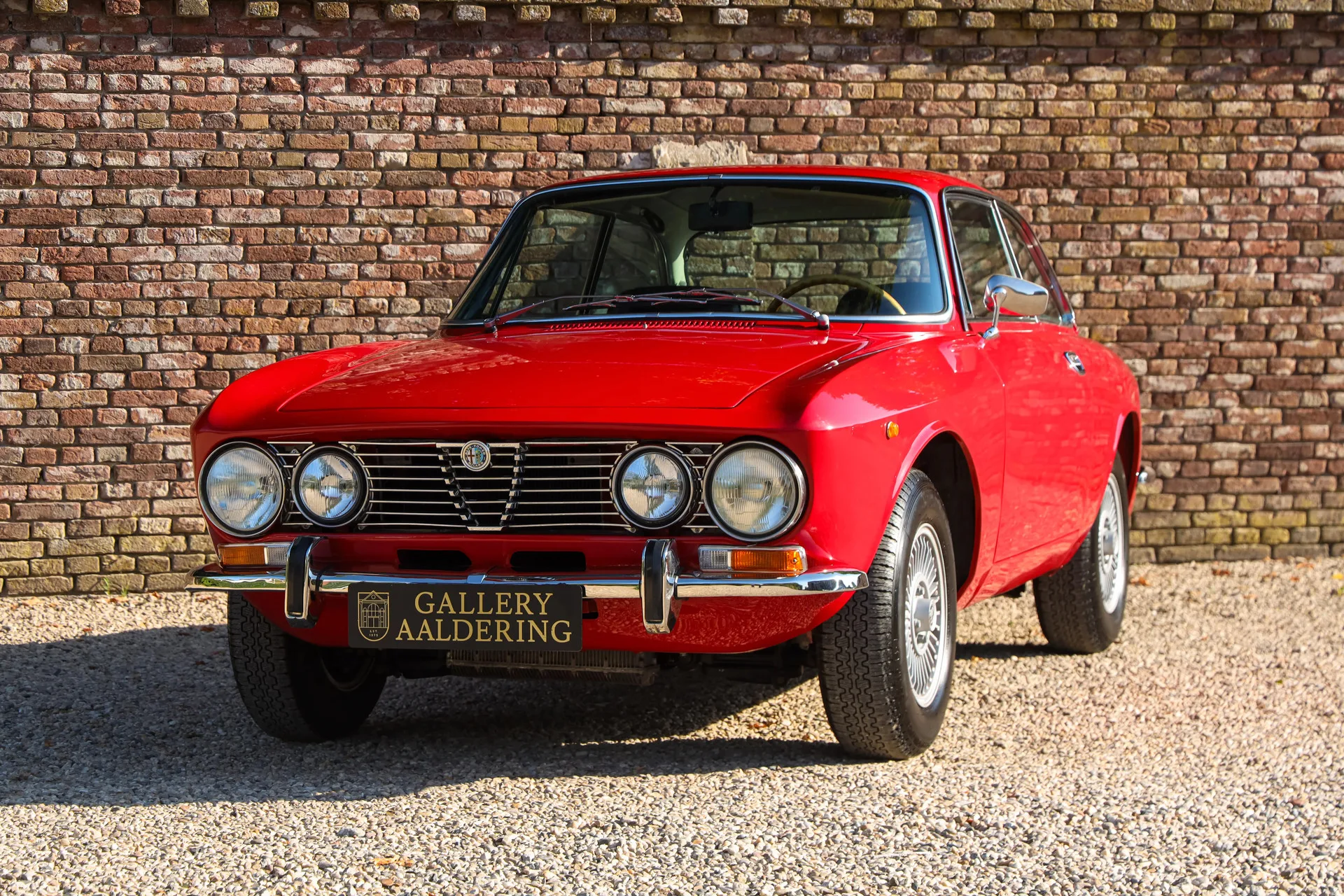 1972 Alfa Romeo 2000 GTV Bertone offered by a specialist dealer in Brummen, Netherlands, main photo