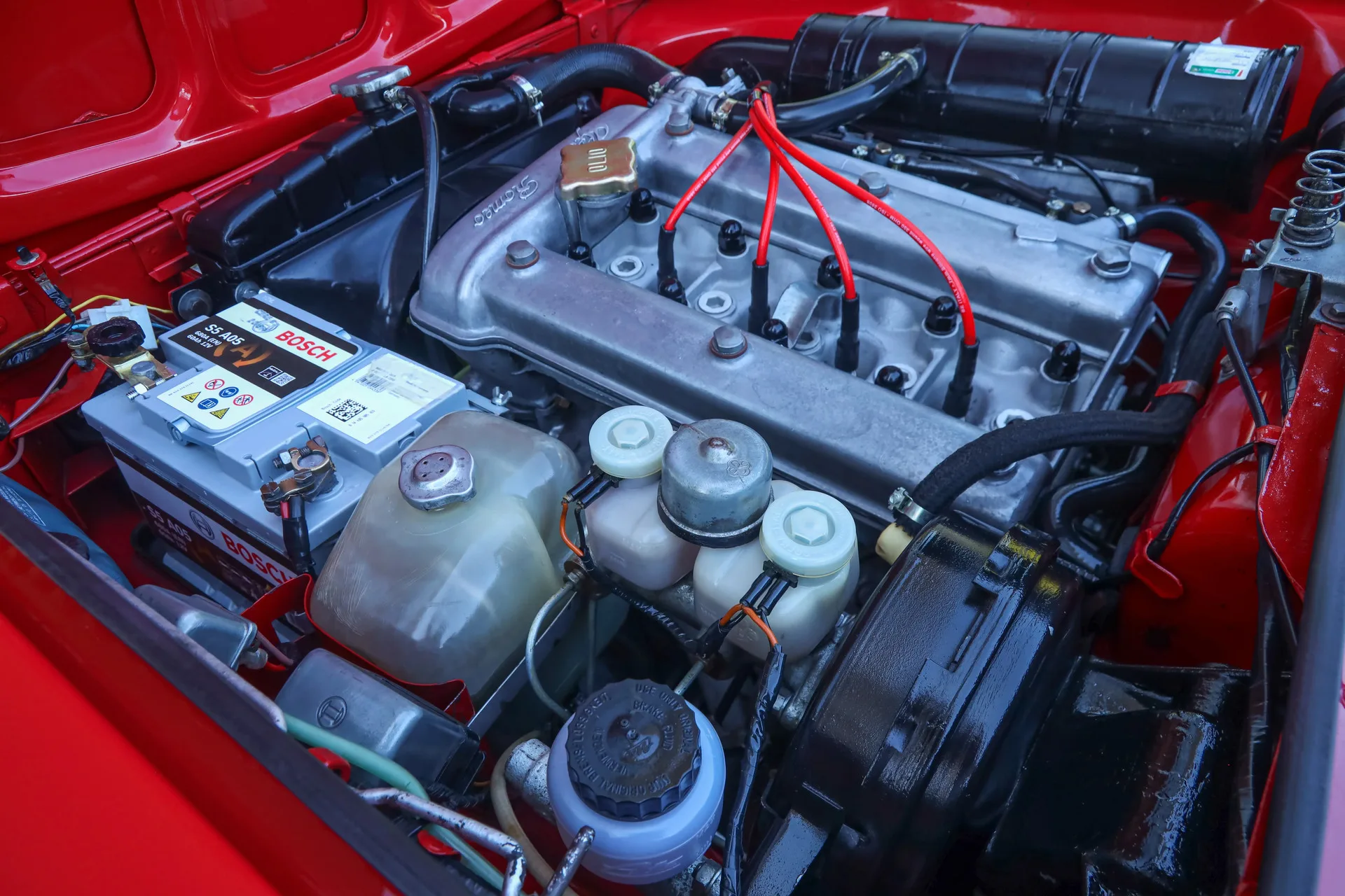 1972 Alfa Romeo 2000 GTV Bertone, 4/30