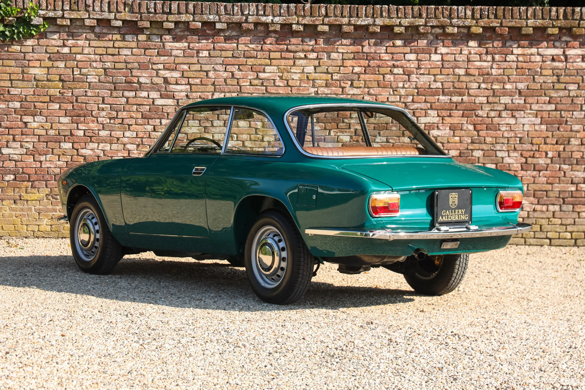 1972 Alfa Romeo GT 1300 Junior Bertone, 2/30