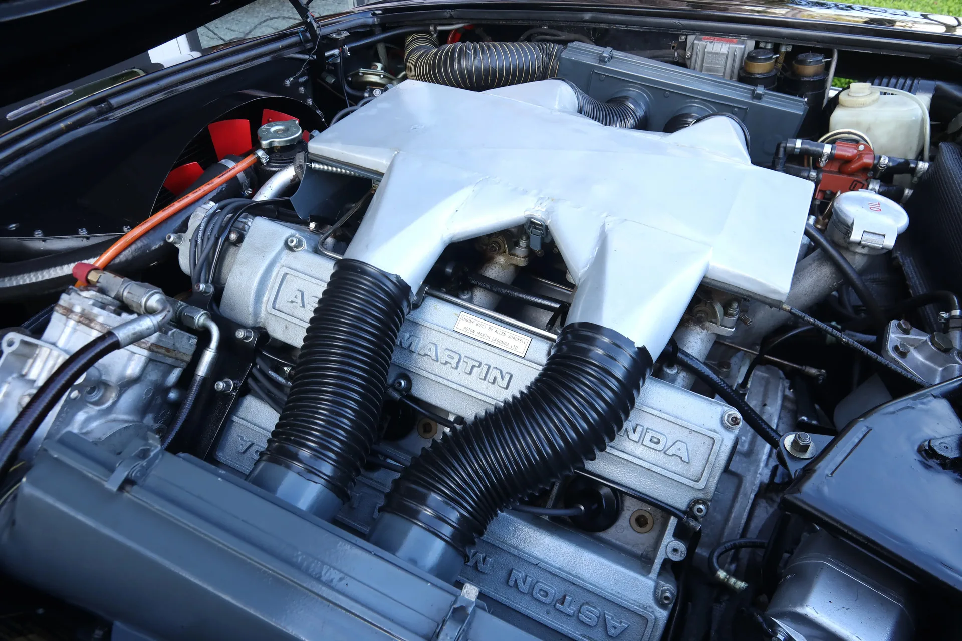 1972 Aston Martin V8 Series 2, 11/30