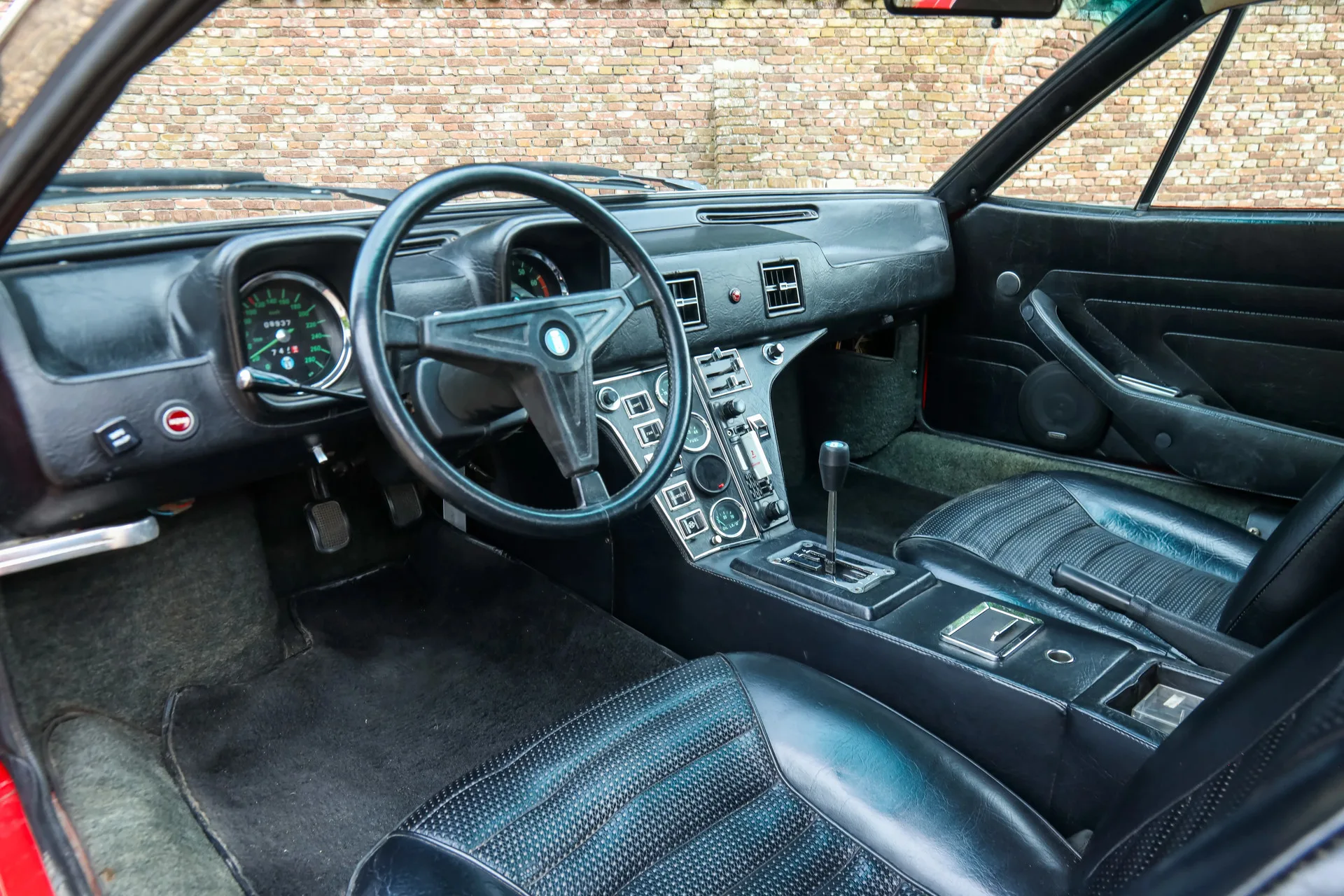 1972 De Tomaso Pantera, 28/30