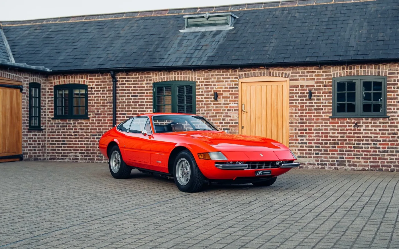 1972 Ferrari 365 GTB/4 Daytona proposée par un concessionnaire spécialisé à Chorleywood, Royaume-Uni, photo 13 sur 15