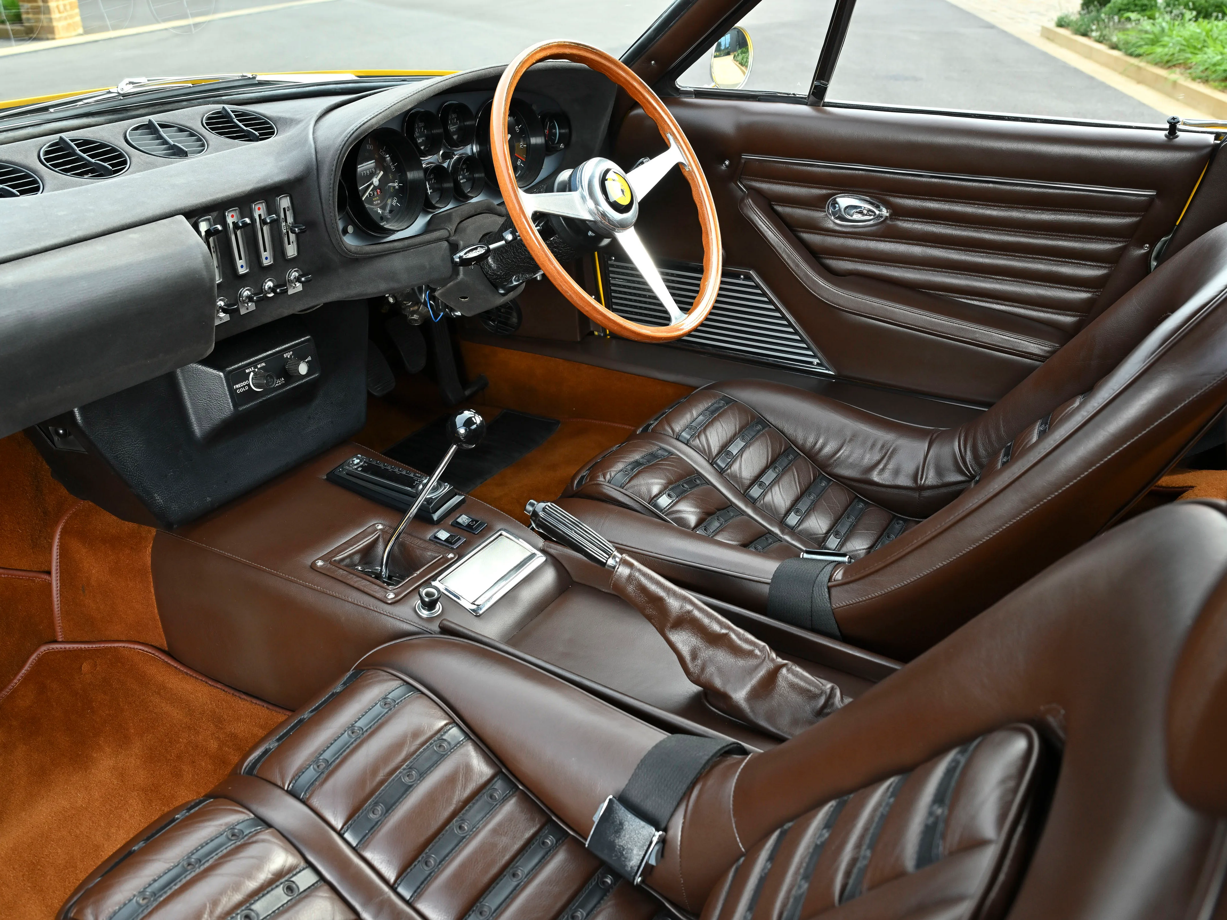 1972 Ferrari 365 GTB/4 Daytona, 15/30