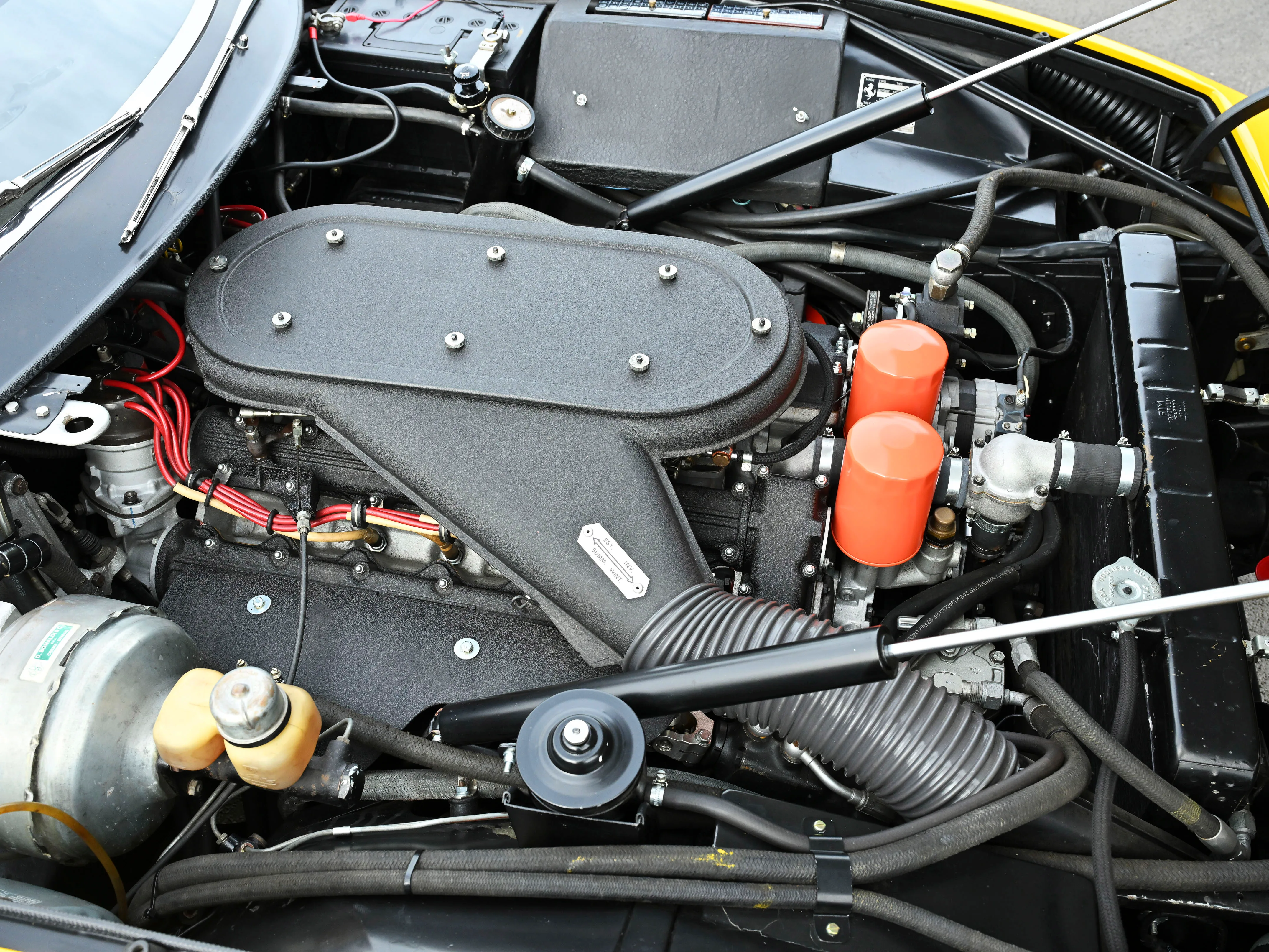 1972 Ferrari 365 GTB/4 Daytona, 24/30