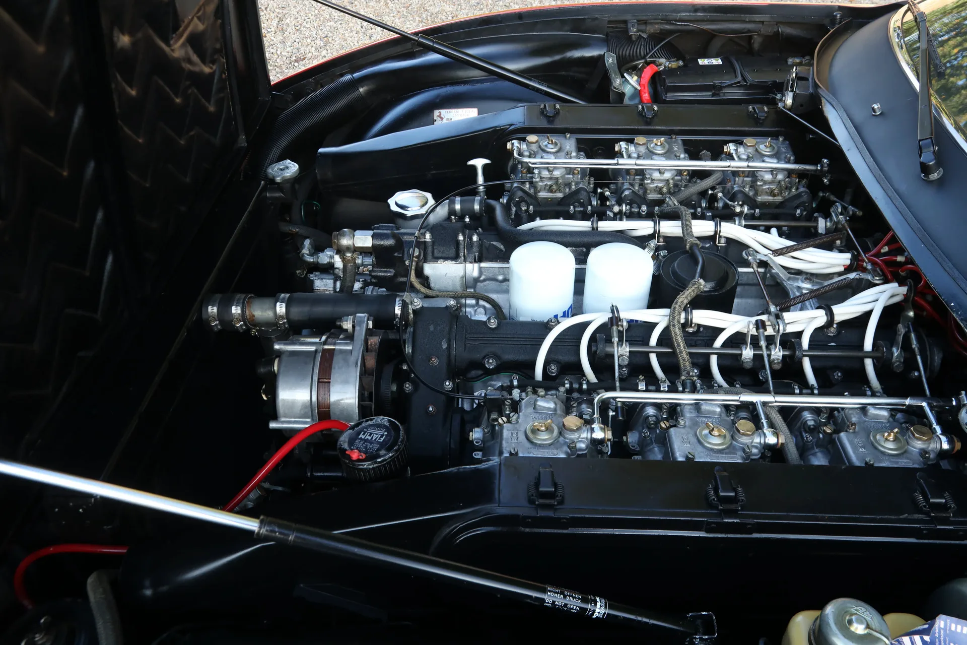 1972 Ferrari 365 GTC/4, 30/30