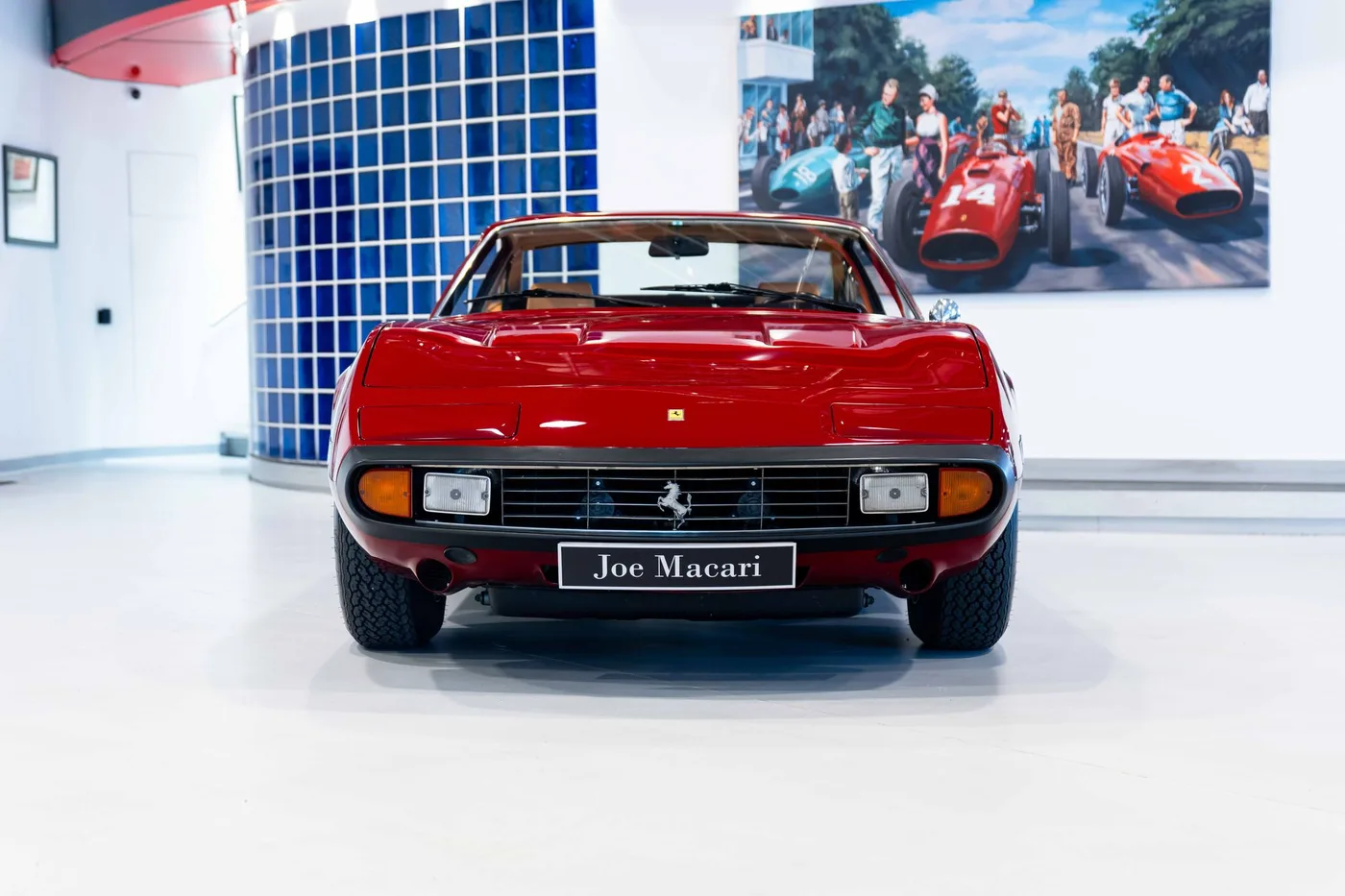 1972 Ferrari 365 GTC/4 proposée par un spécialiste de la voiture de collection à London, Royaume-Uni, photo 2 sur 22