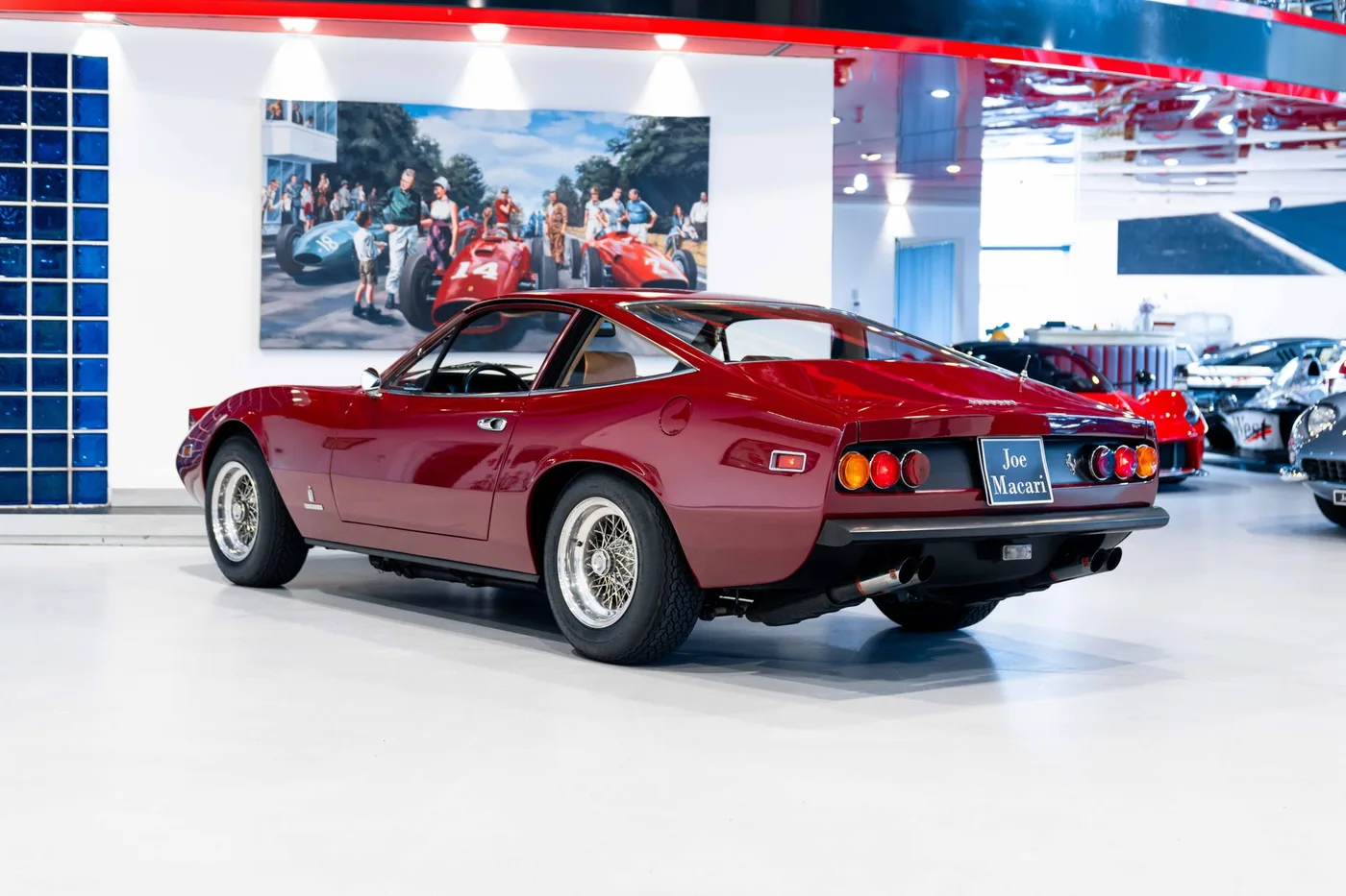 1972 Ferrari 365 GTC/4 proposée par un spécialiste de la voiture de collection à London, Royaume-Uni, photo 10 sur 22