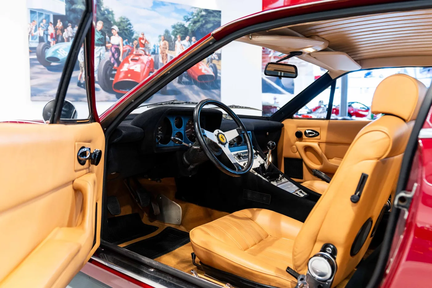 1972 Ferrari 365 GTC/4 proposée par un spécialiste de la voiture de collection à London, Royaume-Uni, photo 18 sur 22