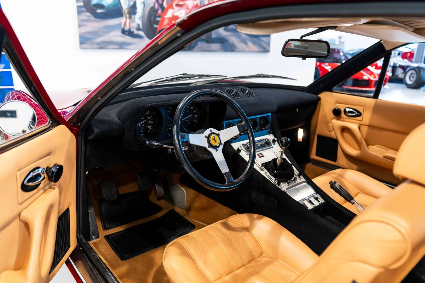 1972 Ferrari 365 GTC/4 proposée par un spécialiste de la voiture de collection à London, Royaume-Uni, photo 19 sur 22