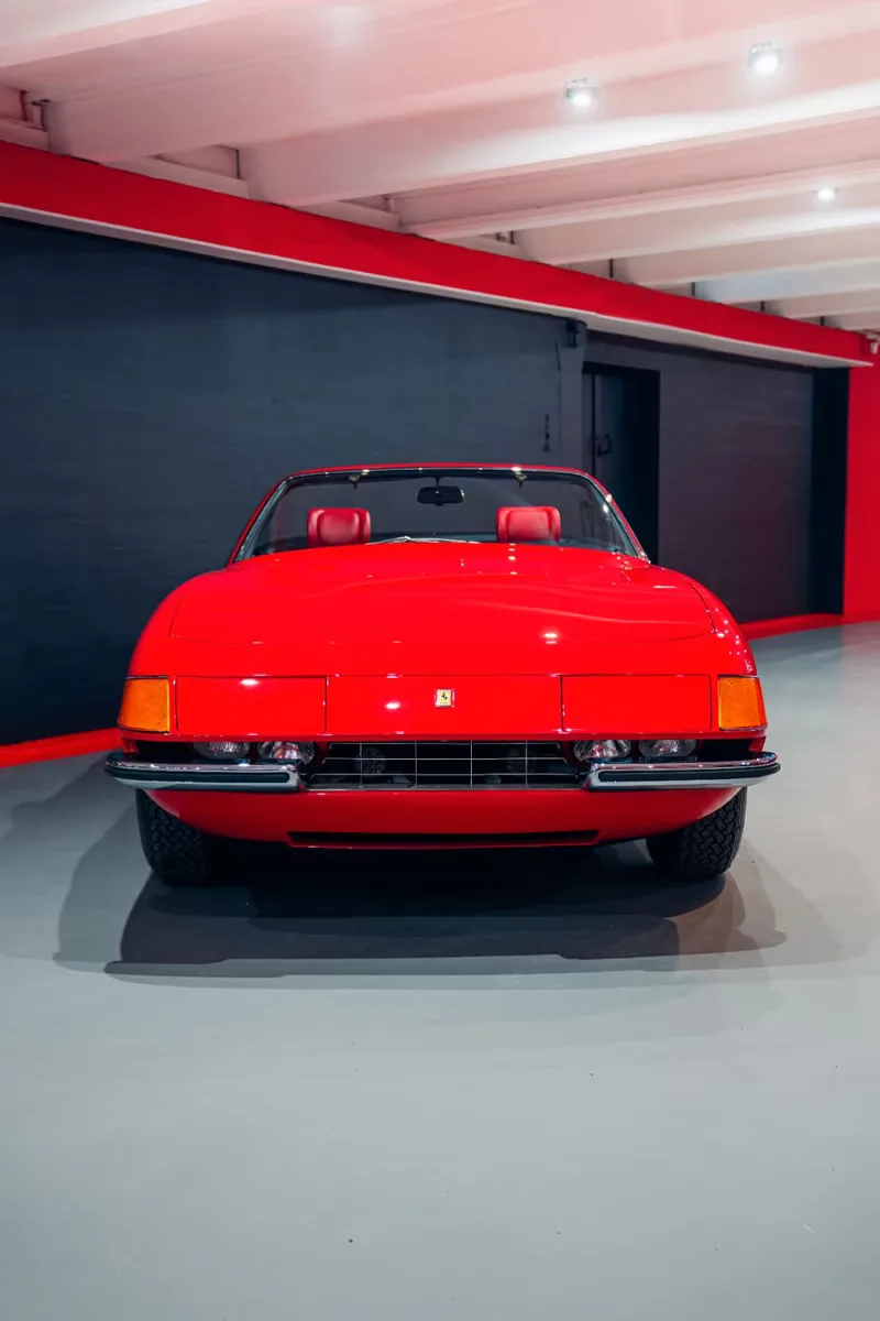 1972 Ferrari 365 GTS/4 Daytona proposée par un spécialiste de la supercar à Munich, Allemagne, photo 5 sur 7