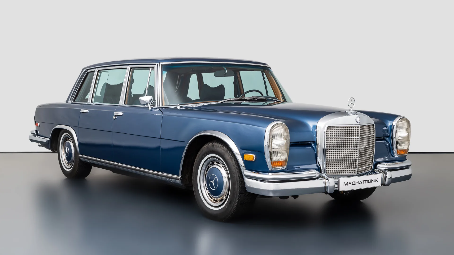 1972 Mercedes-Benz 600 proposée par un concessionnaire spécialisé à Pleidelsheim, Allemagne, photo principale