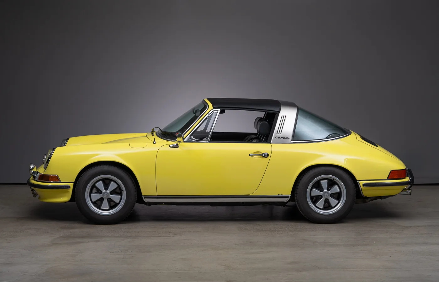 1972 Porsche 911 S 2.4 Targa, 4/30
