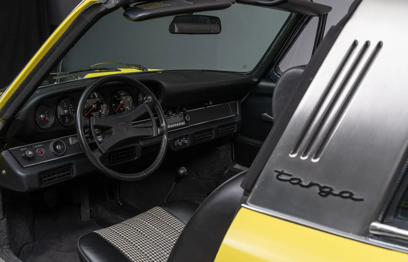 1972 Porsche 911 S 2.4 Targa, 29/30