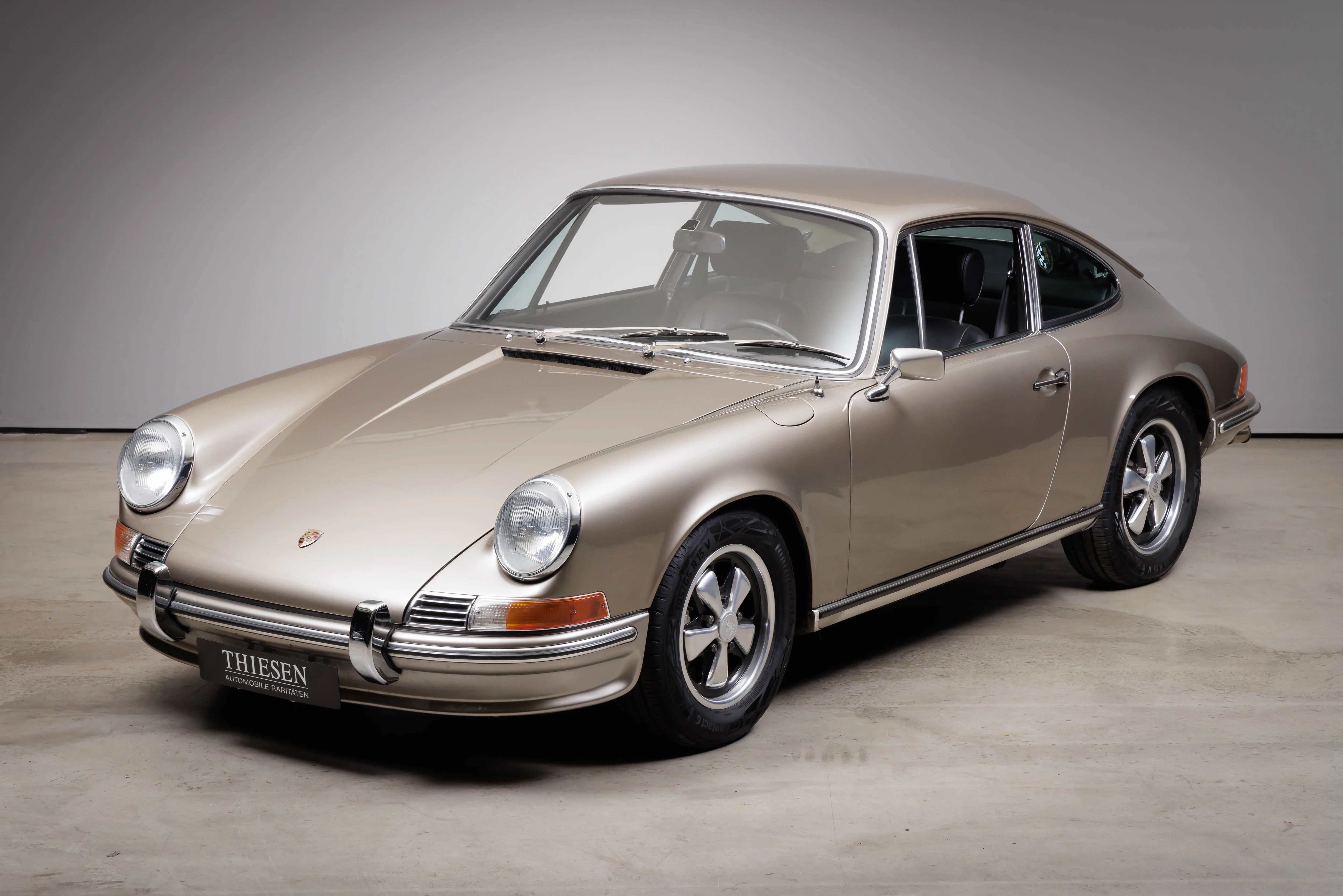 1972 Porsche 911 T 2.4 Ölklappe angeboten von einem Fachhändler in Hamburg, Deutschland, Hauptfoto
