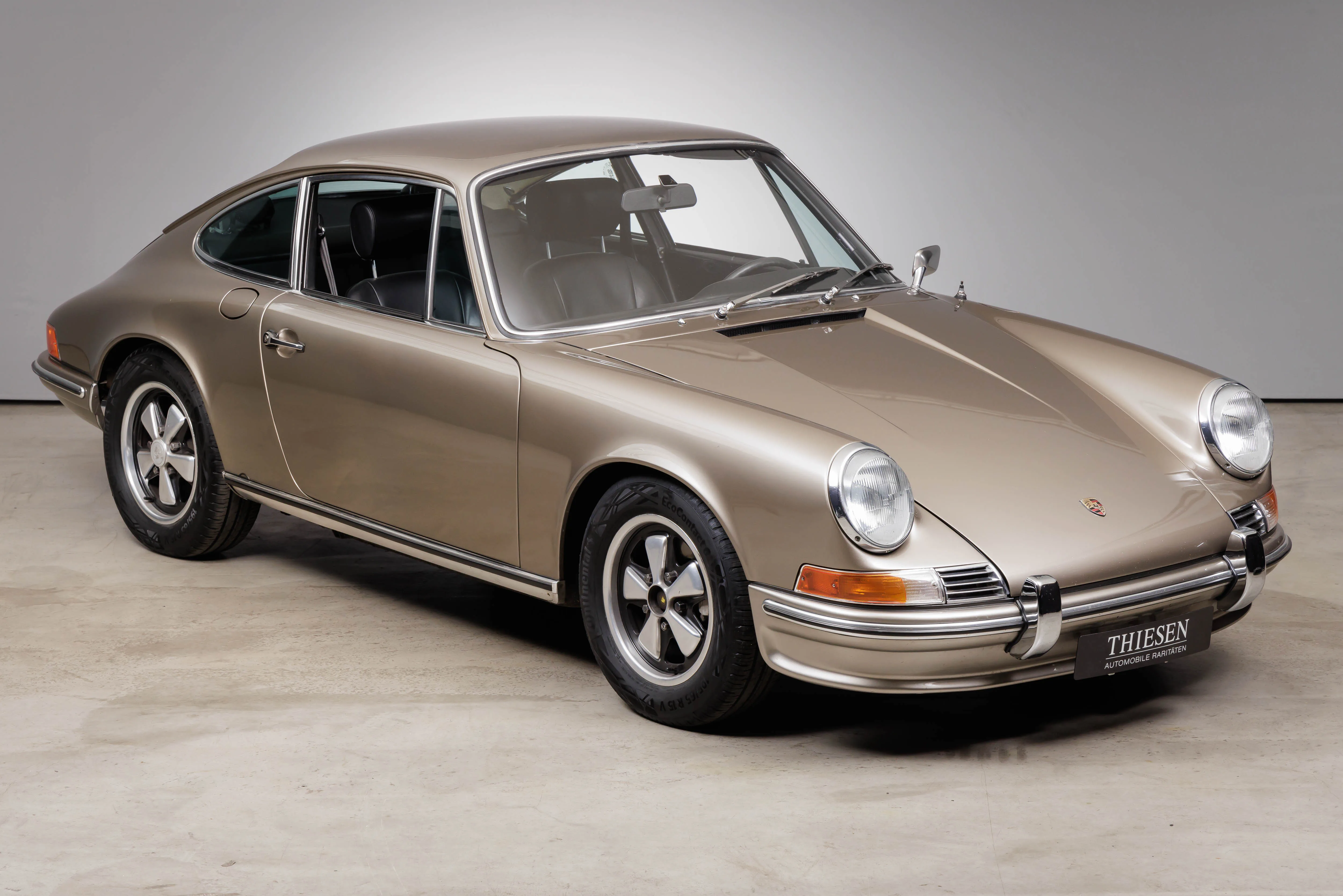 1972 Porsche 911 T 2.4 Ölklappe, 4/16