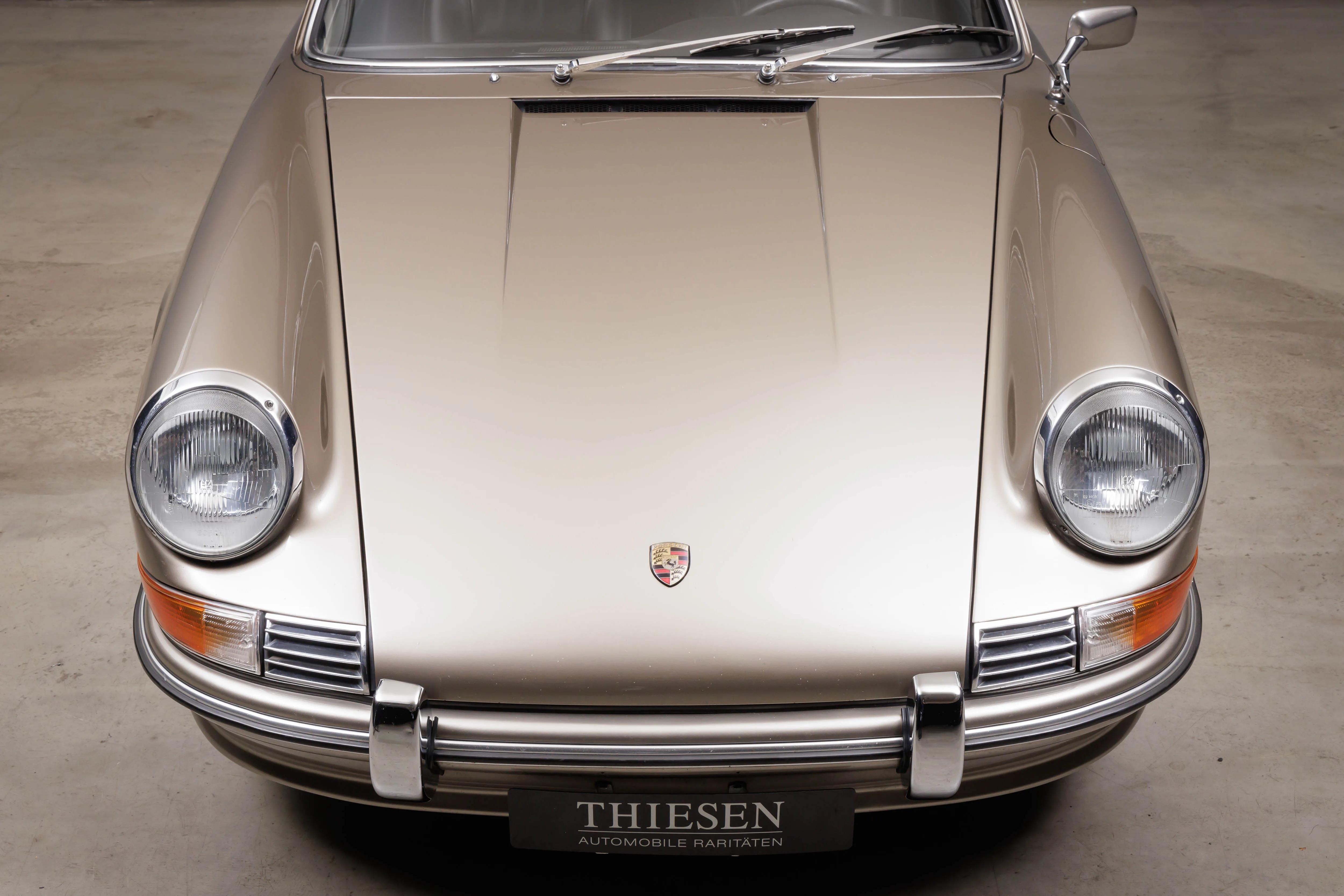 1972 Porsche 911 T 2.4 Ölklappe, 6/16
