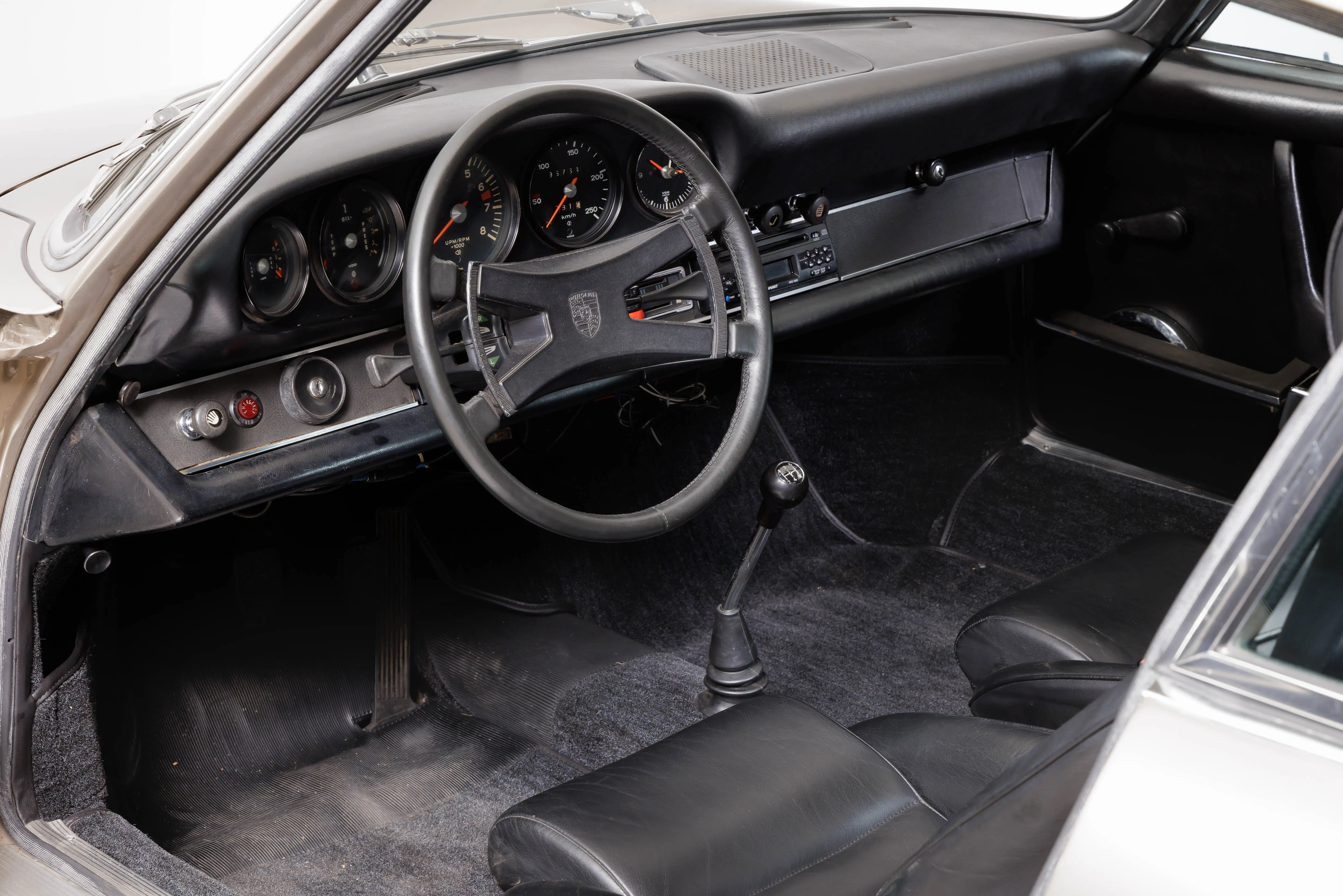 1972 Porsche 911 T 2.4 Ölklappe, 11/16