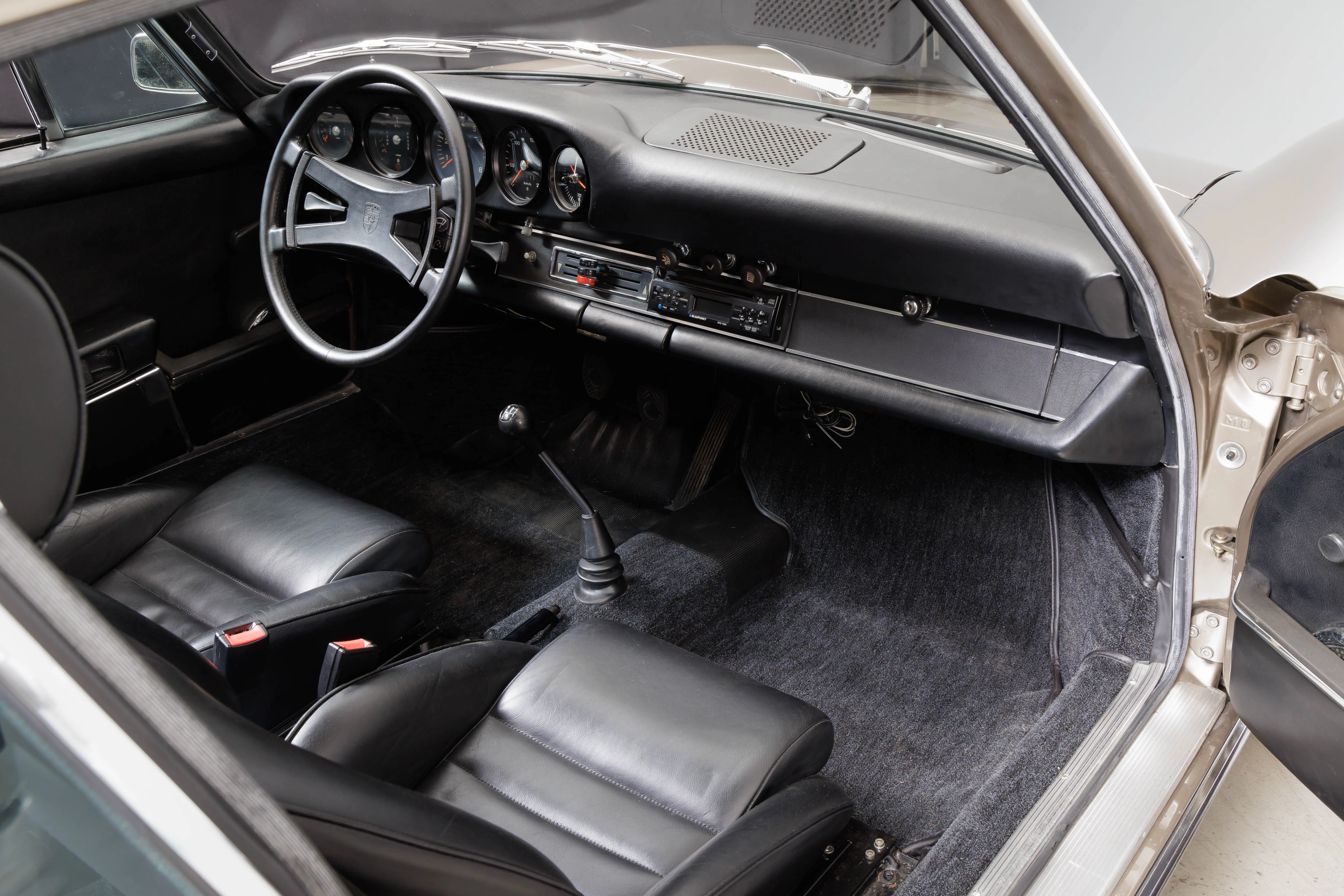1972 Porsche 911 T 2.4 Ölklappe, 12/16