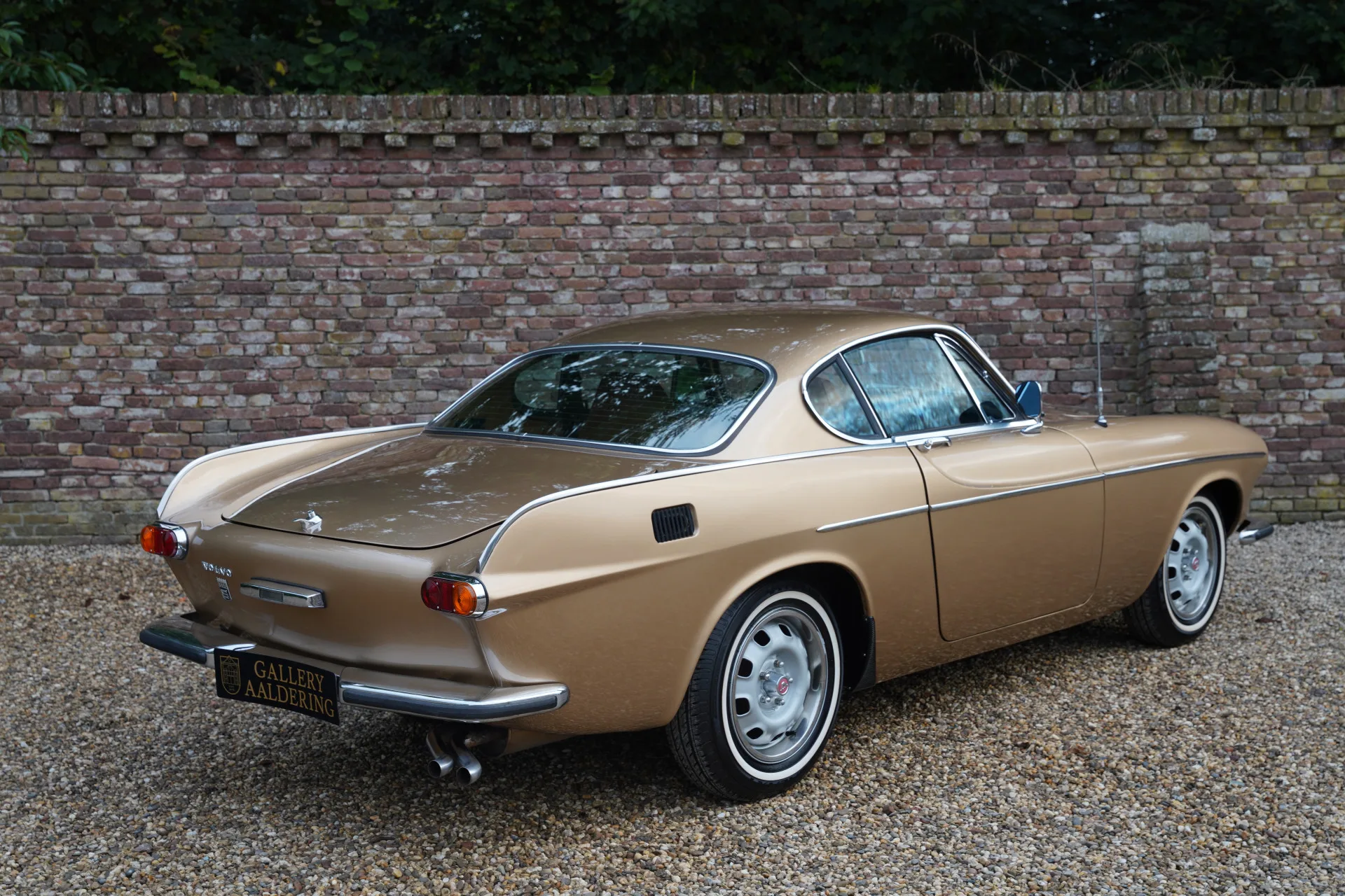 1972 Volvo P1800E, 2/30