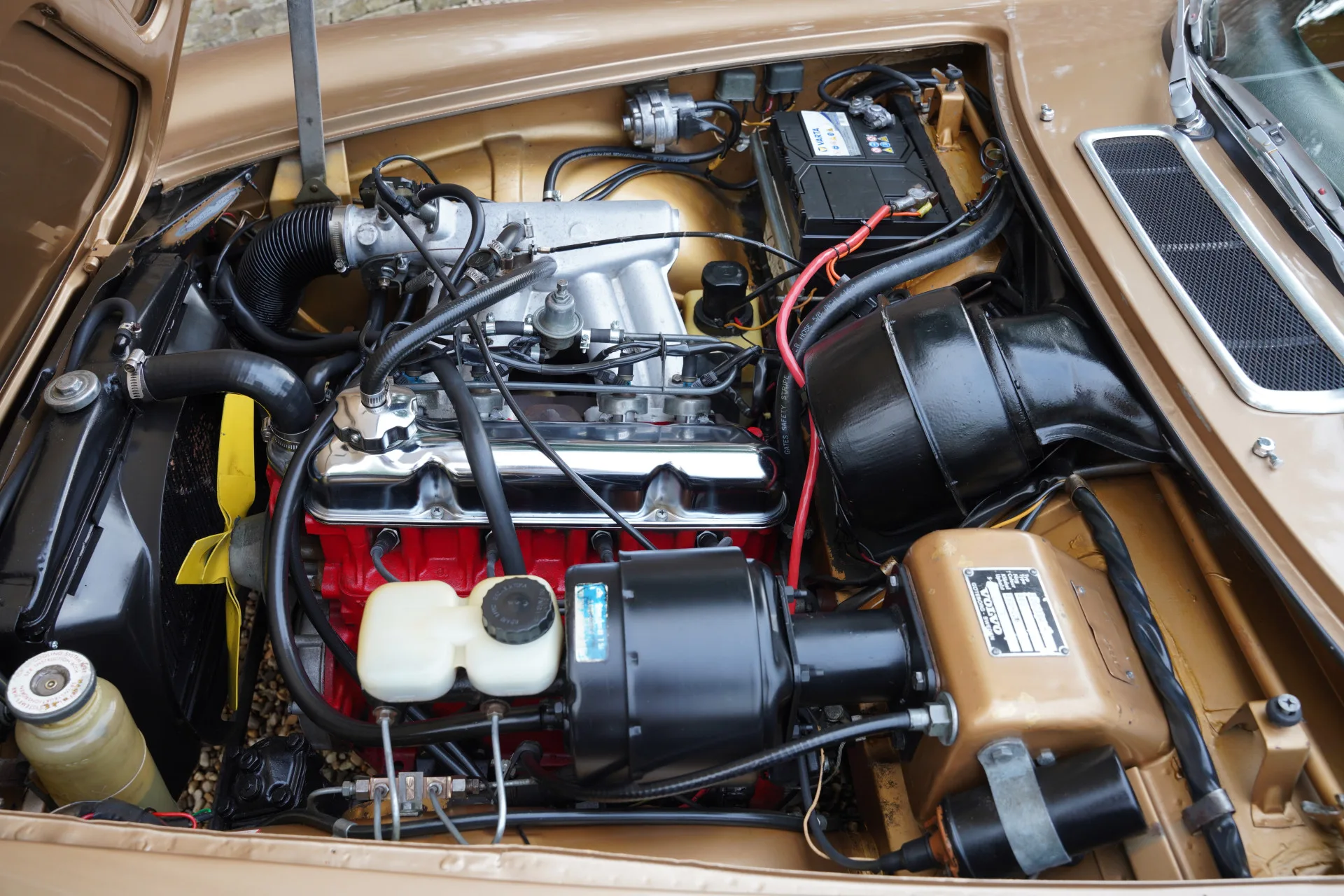 1972 Volvo P1800E, 4/30