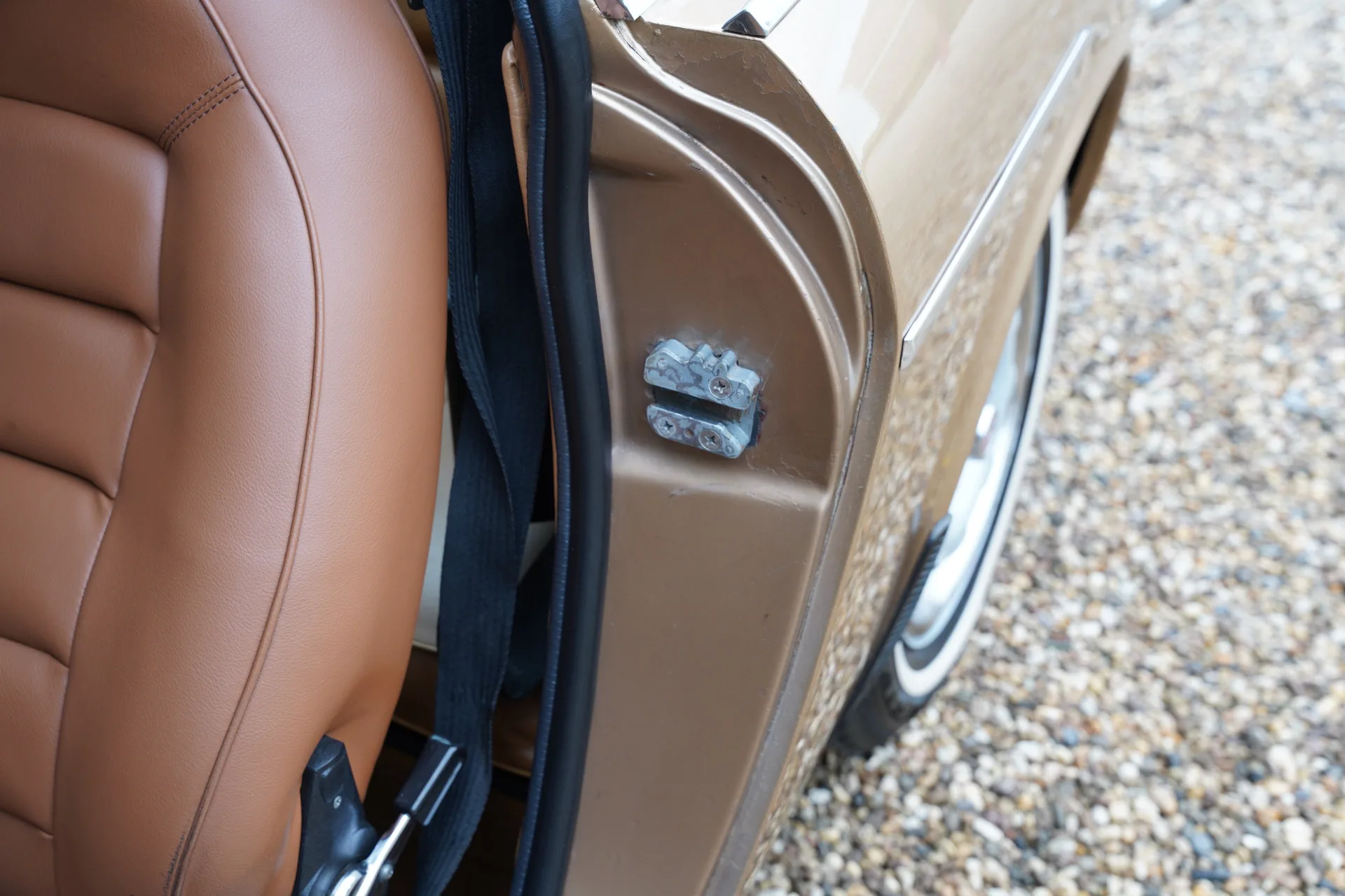 1972 Volvo P1800E, 13/30