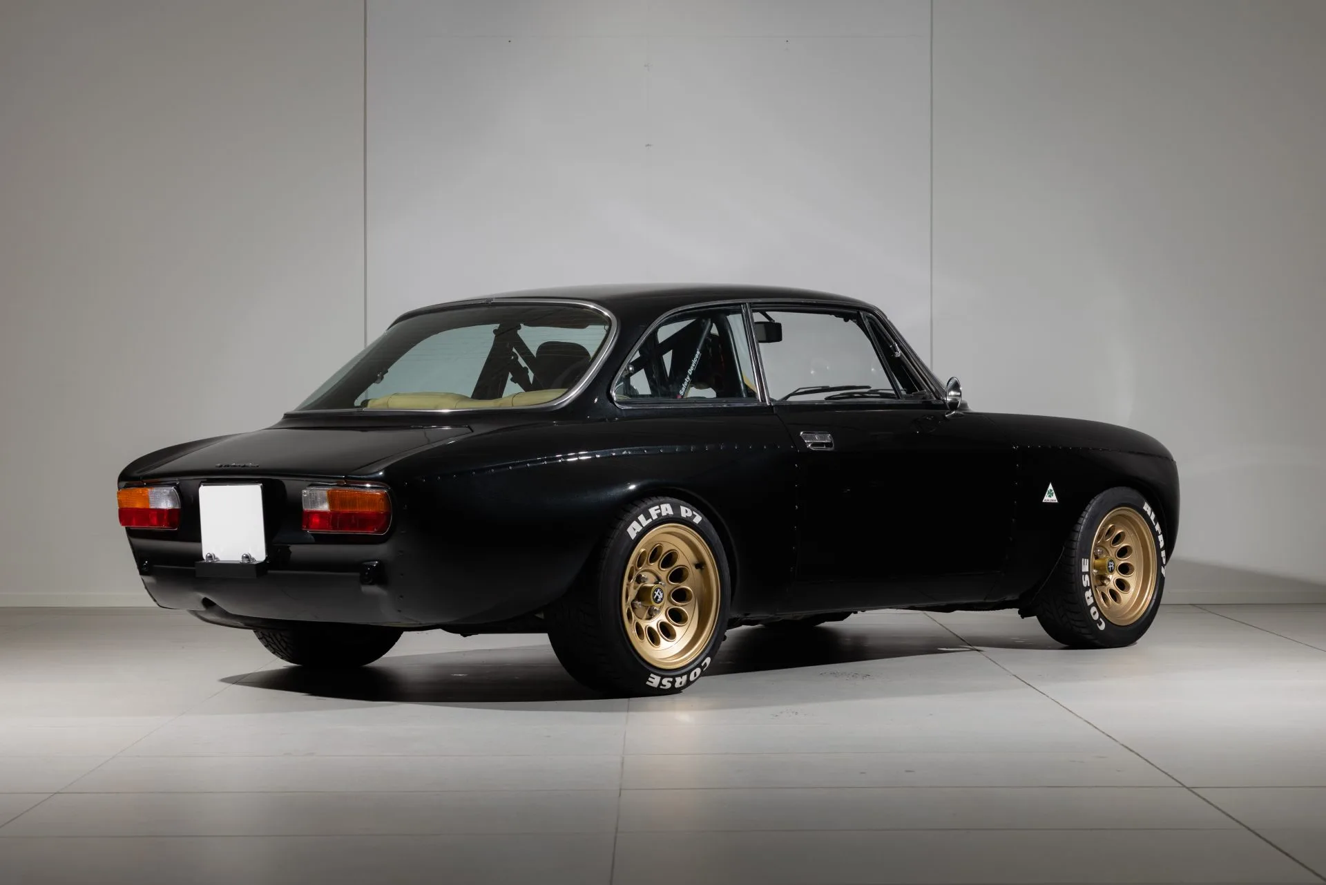 1973 Alfa Romeo 2000 GTV GTAm Restomod, 4/29