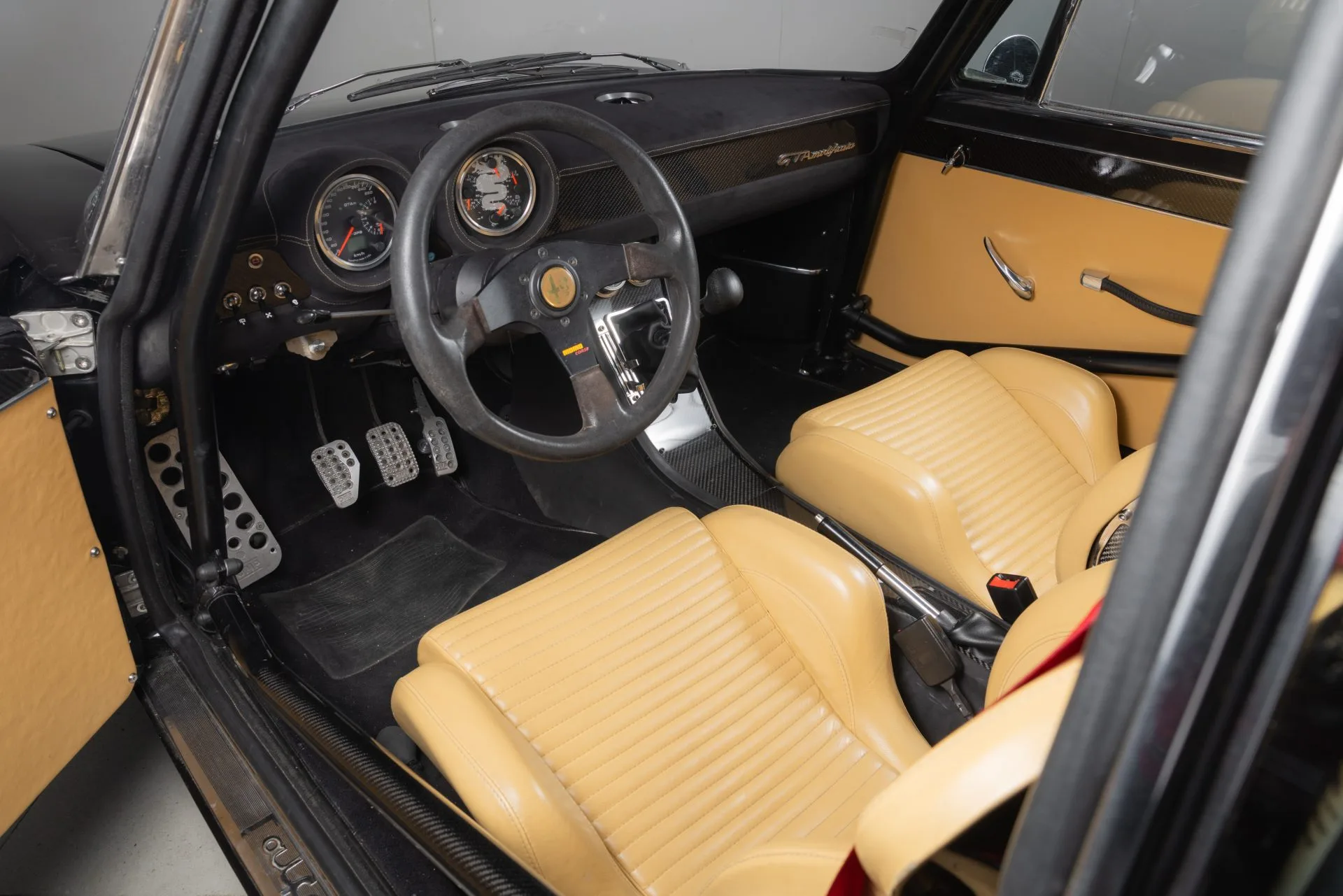 1973 Alfa Romeo 2000 GTV GTAm Restomod, 15/29