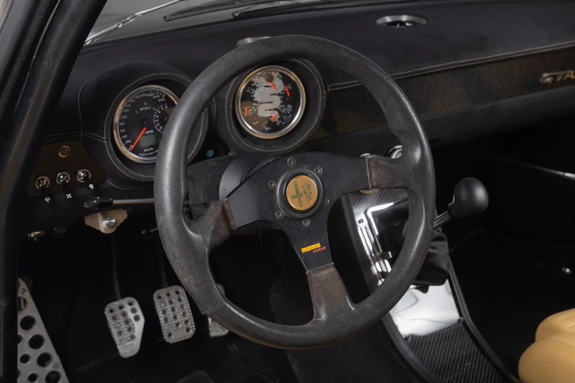 1973 Alfa Romeo 2000 GTV GTAm Restomod, 19/29