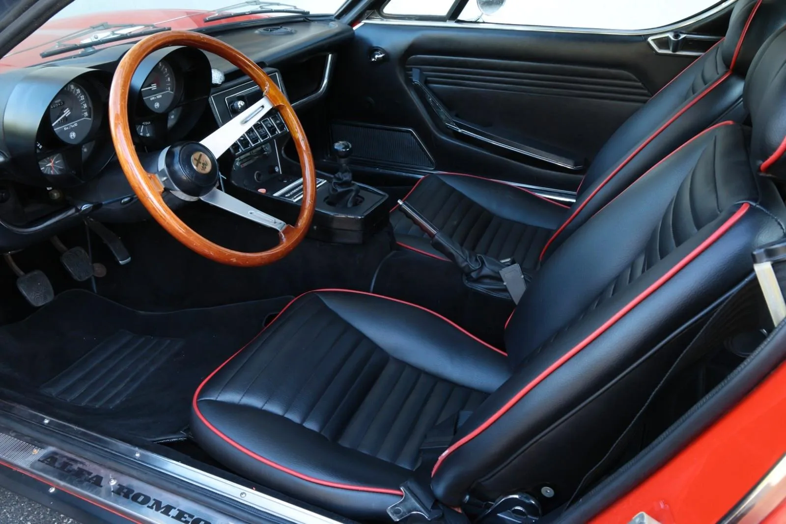 1973 Alfa Romeo Montreal, 19/24