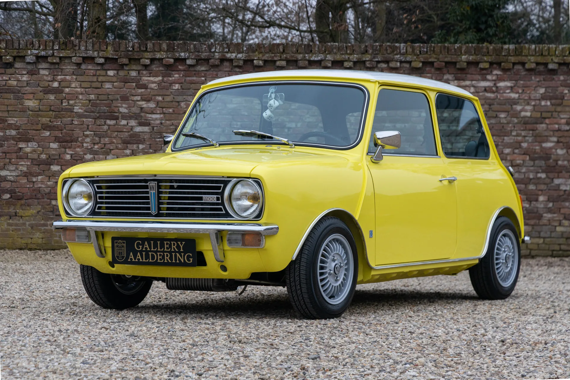 1973 Austin Mini 1000 Clubman offered by a specialist dealer in Brummen, Netherlands, main photo