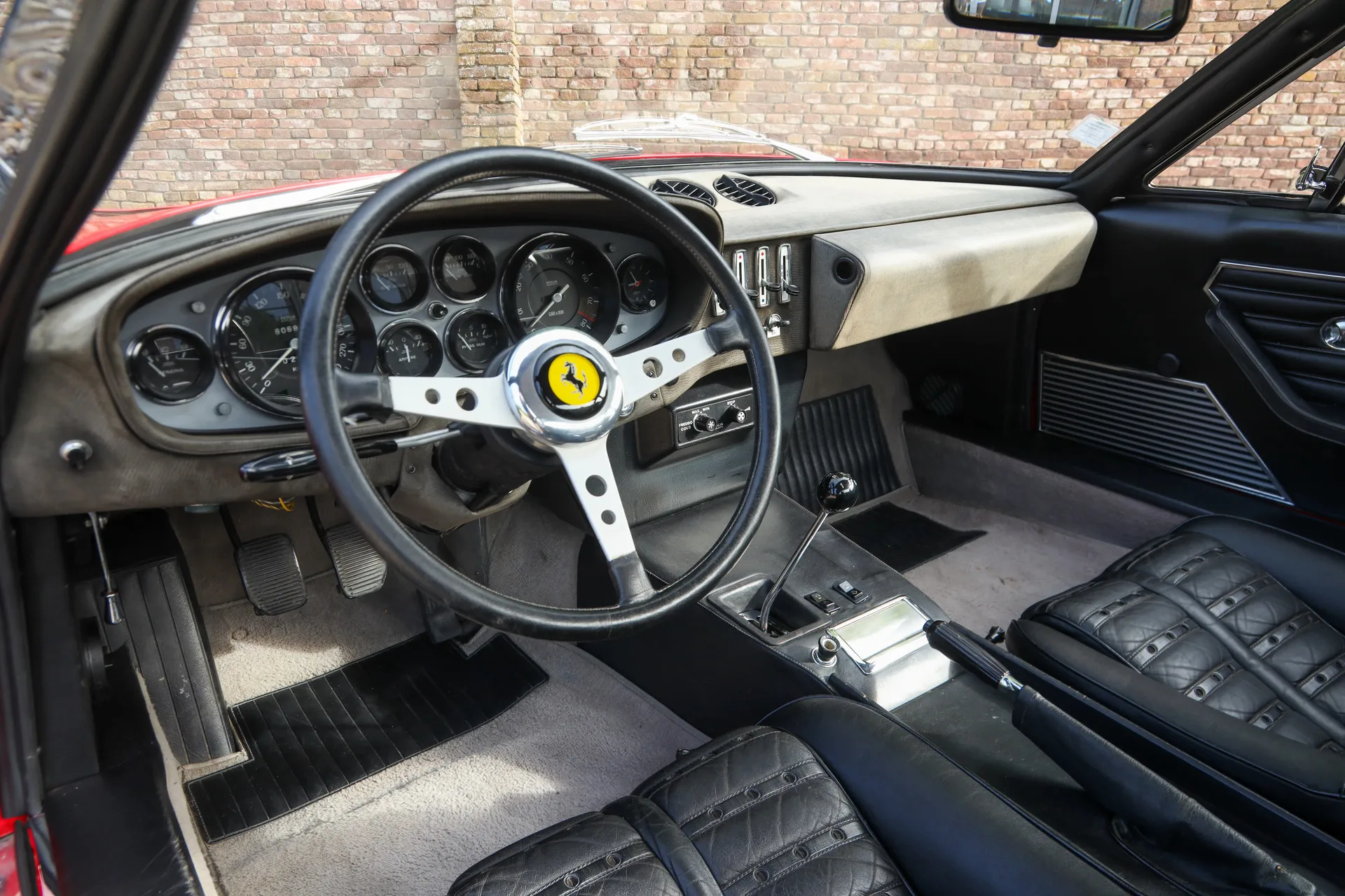 1973 Ferrari 365 GTB/4 Daytona, 3/30