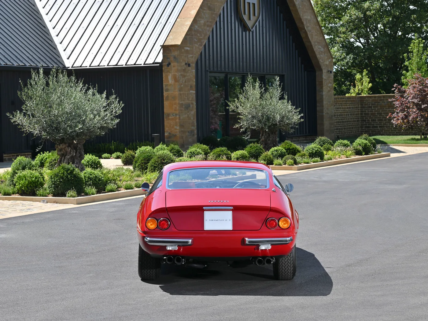 1973 Ferrari 365 GTB/4 Daytona offered by a specialist dealer in Hook Norton, United Kingdom, photo 14 of 25