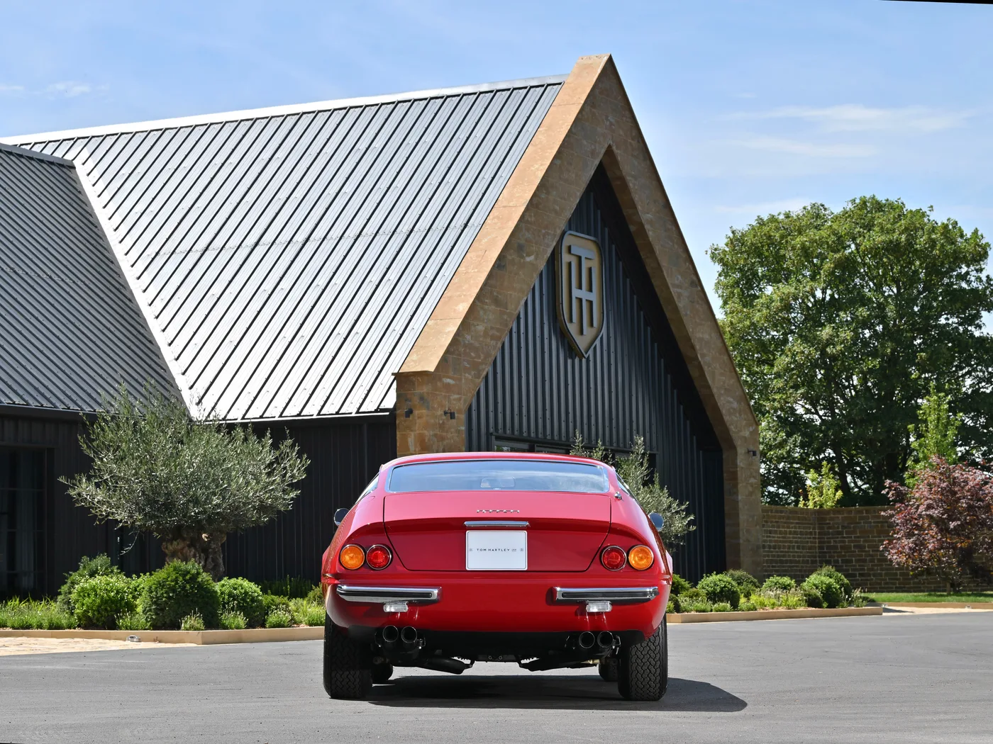 1973 Ferrari 365 GTB/4 Daytona offered by a specialist dealer in Hook Norton, United Kingdom, photo 15 of 25