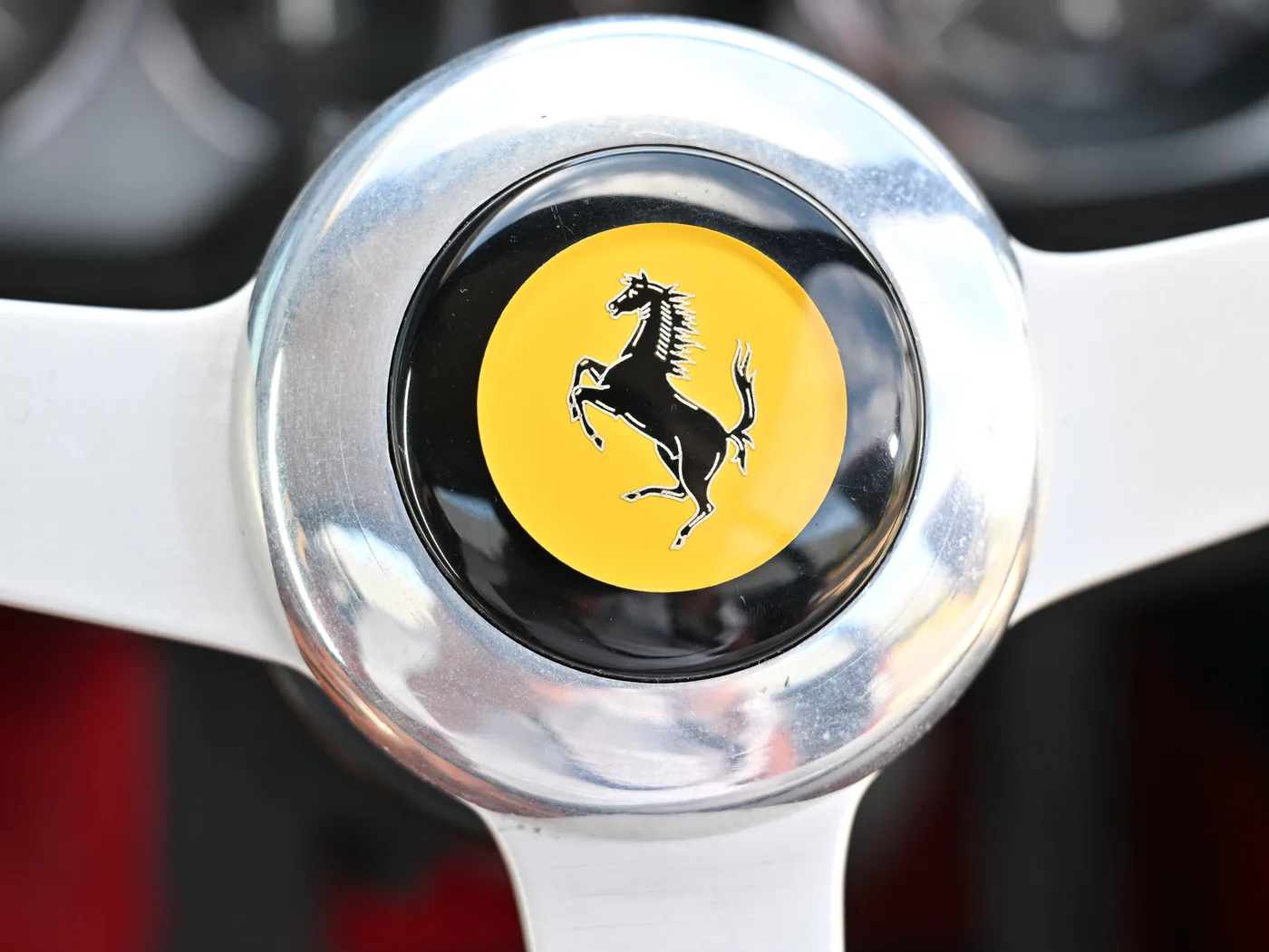1973 Ferrari 365 GTB/4 Daytona offered by a specialist dealer in Hook Norton, United Kingdom, photo 25 of 25