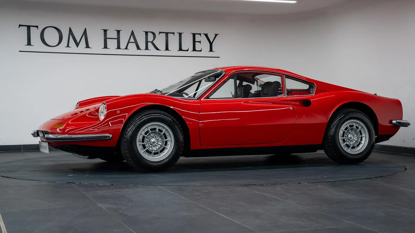 1973 Ferrari Dino 246 GT Chairs and Flares proposée par un concessionnaire spécialisé à Swadlincote, Royaume-Uni, photo 14 sur 15