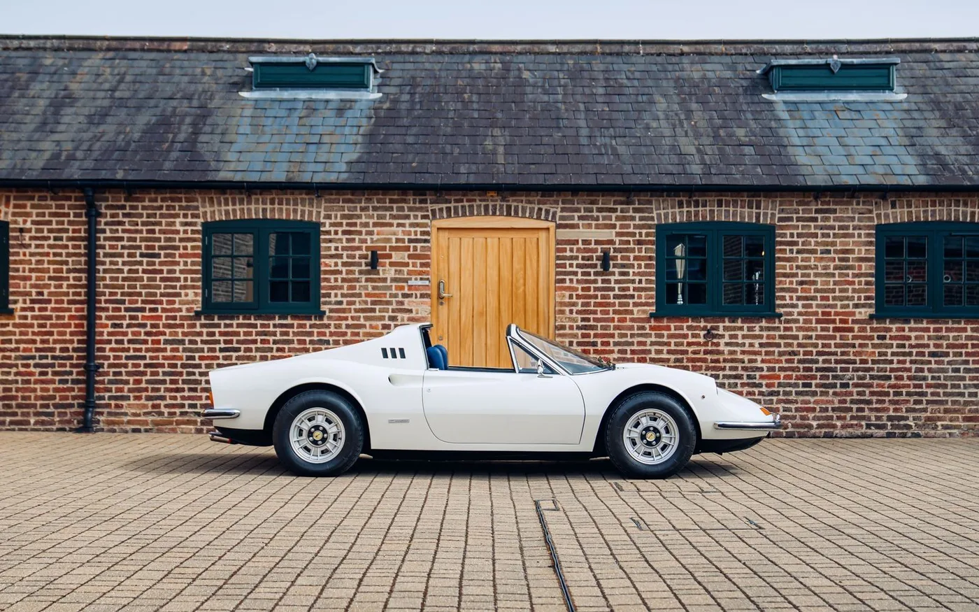1973 Ferrari Dino 246 GTS angeboten von einem Fachhändler in Chorleywood, Vereinigtes Königreich, Foto 3 von 15