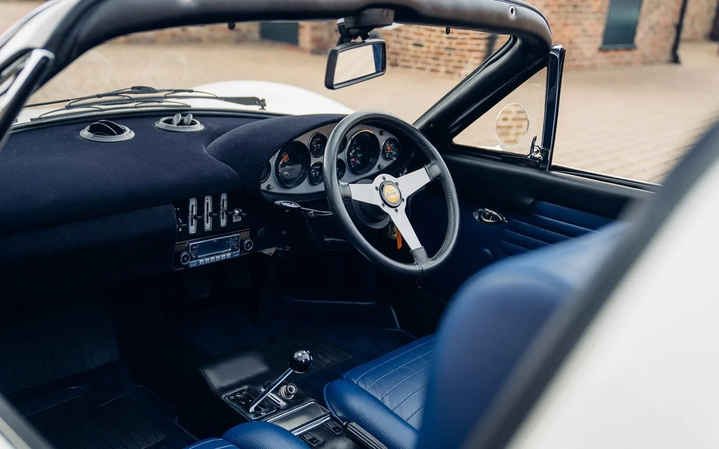 1973 Ferrari Dino 246 GTS angeboten von einem Fachhändler in Chorleywood, Vereinigtes Königreich, Foto 4 von 15