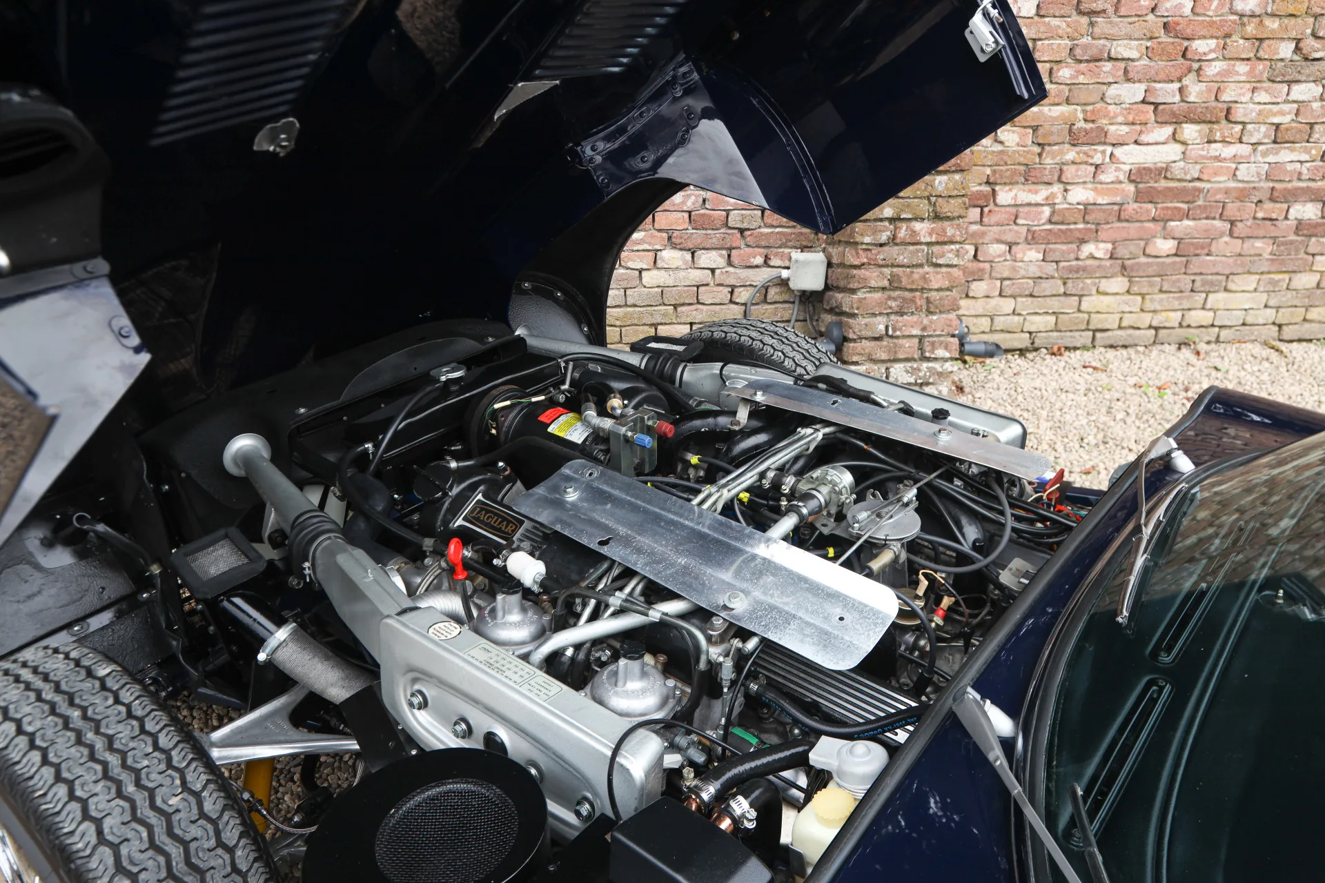 1973 Jaguar E-Type Series 3 V12 Roadster, 4/30