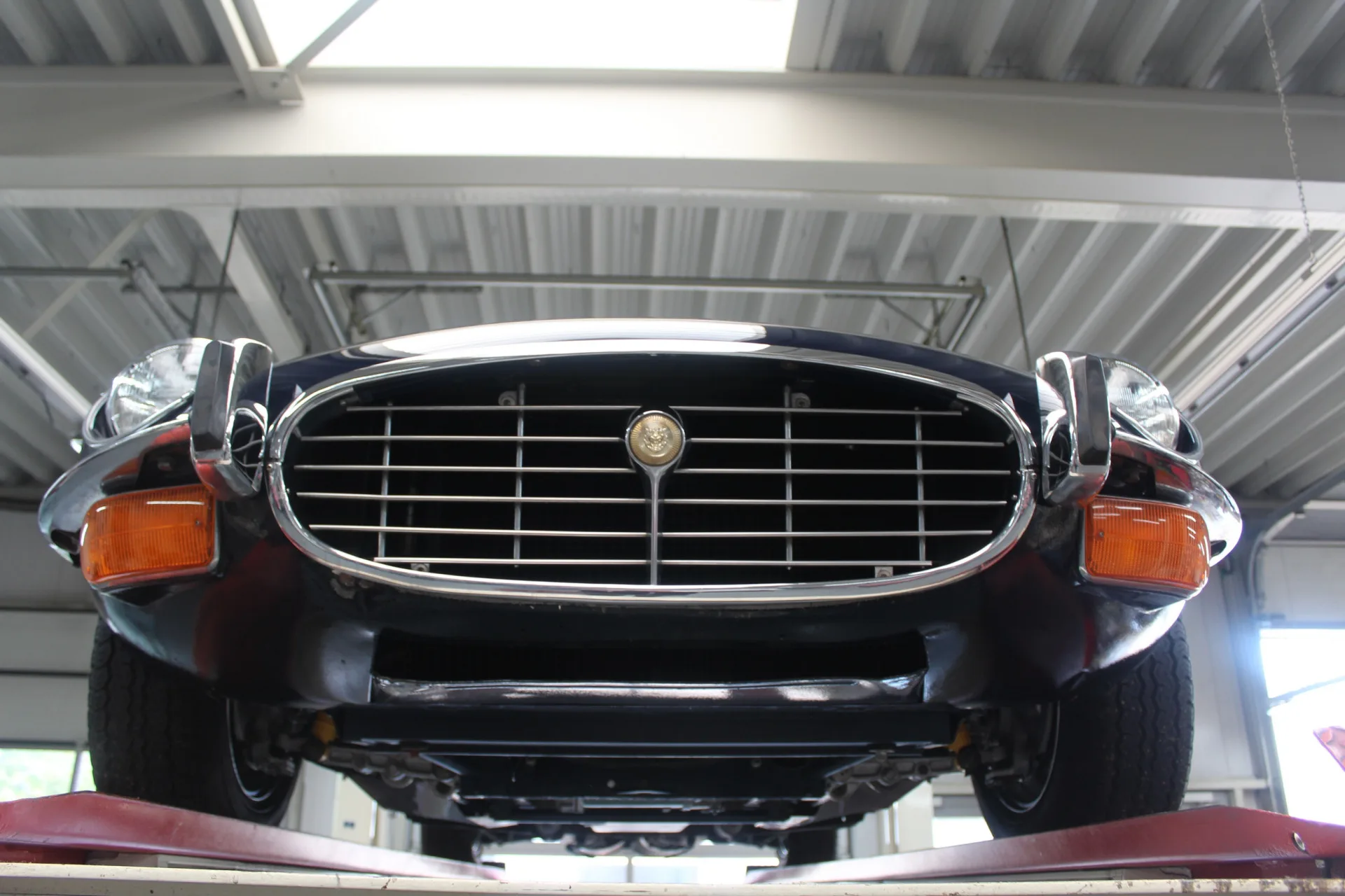 1973 Jaguar E-Type Series 3 V12 Roadster, 14/30