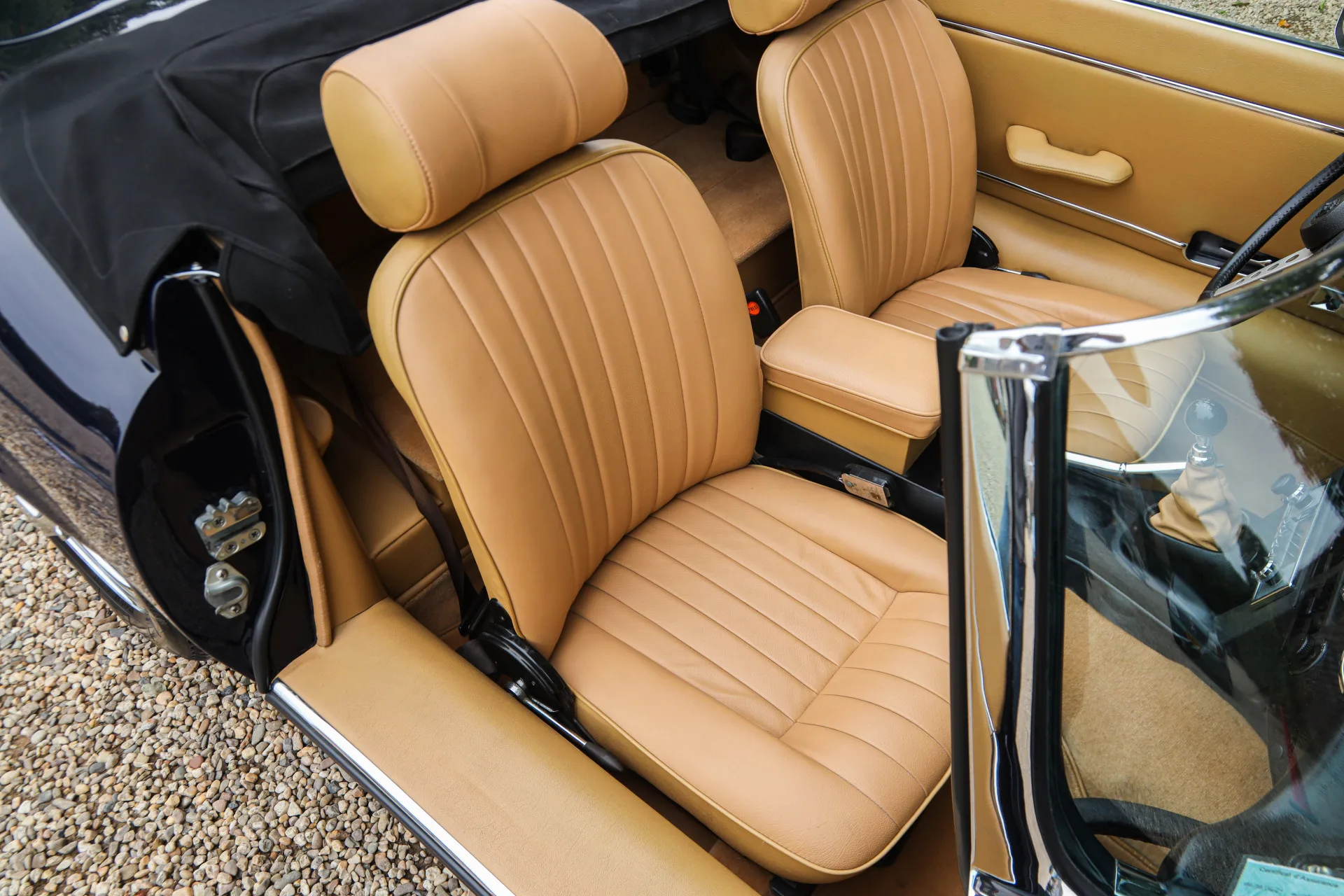 1973 Jaguar E-Type Series 3 V12 Roadster, 29/30