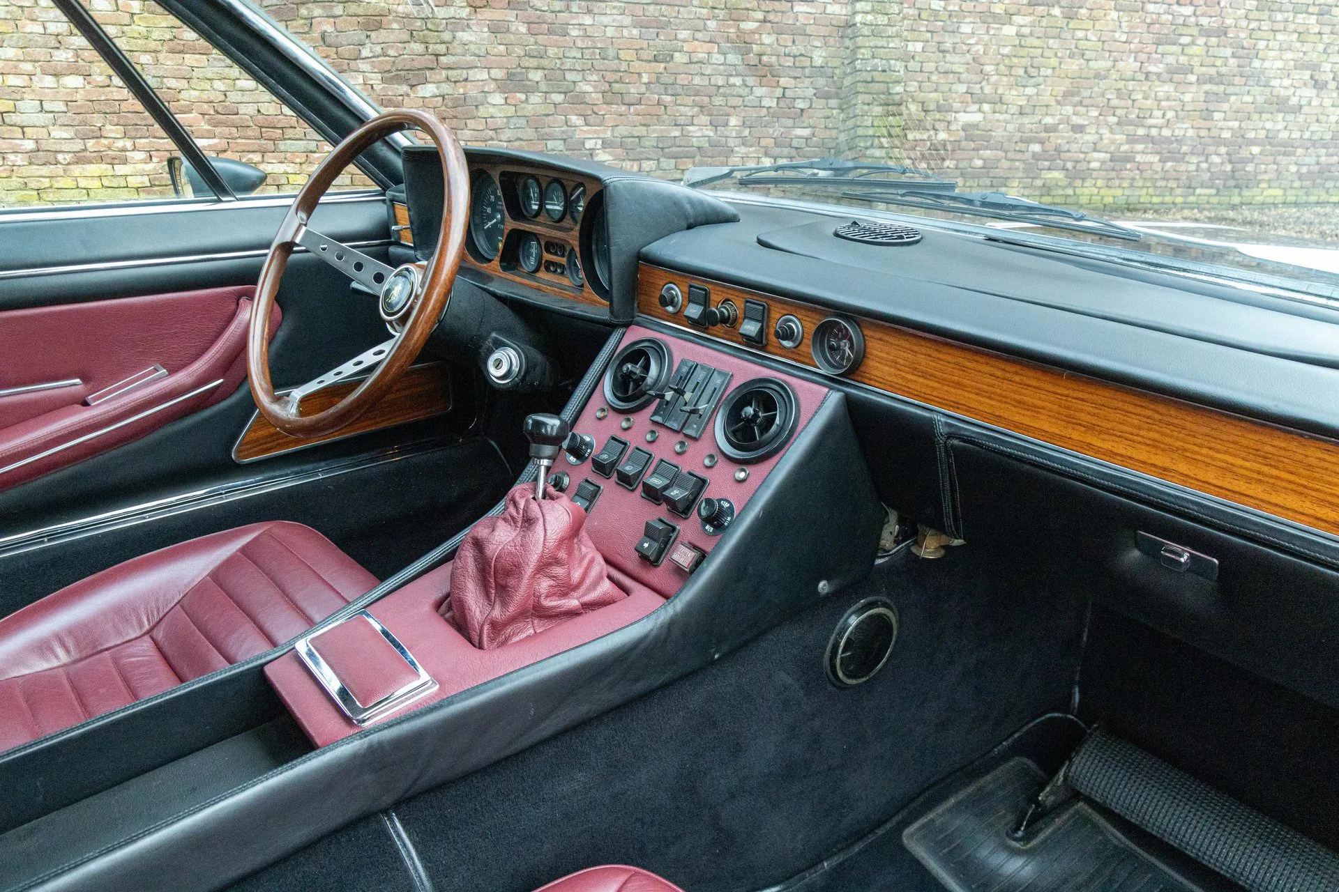 1973 Lamborghini Espada Series II 400 GTE, 11/30