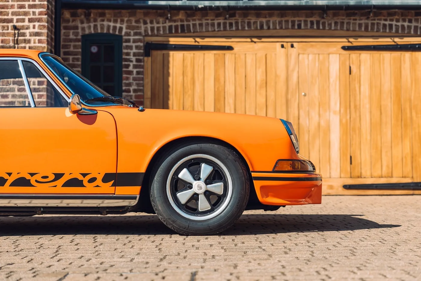 1973 Porsche 911 Carrera RS 2.7 Touring offered by a specialist dealer in Chorleywood, United Kingdom, photo 8 of 15