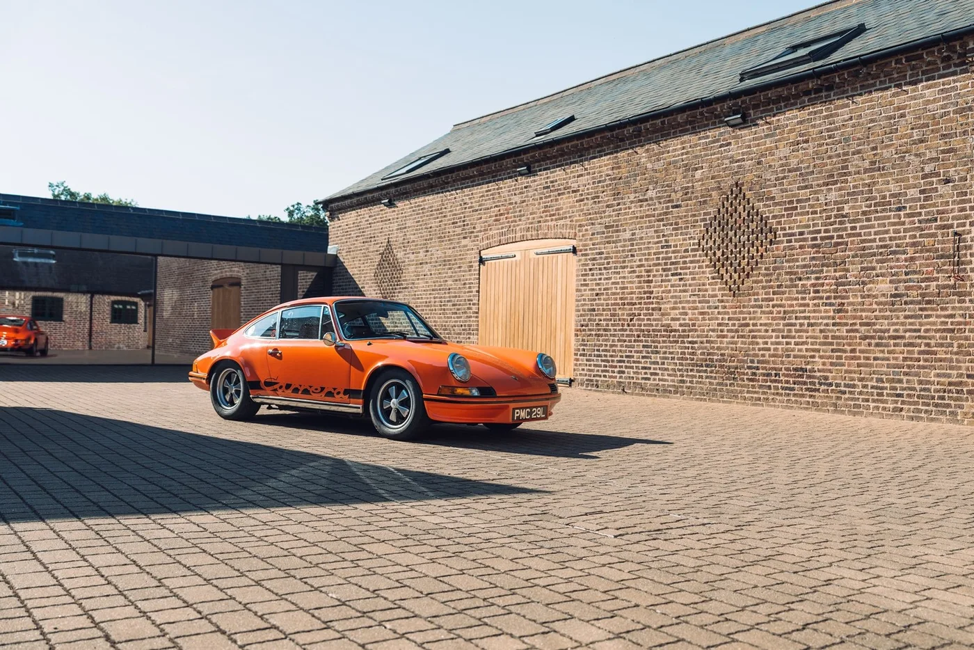 1973 Porsche 911 Carrera RS 2.7 Touring offered by a specialist dealer in Chorleywood, United Kingdom, photo 14 of 15