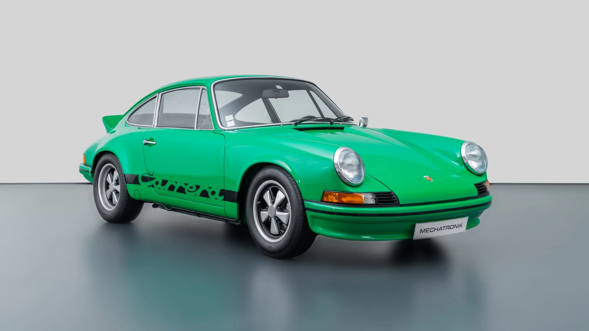 1973 Porsche 911 Carrera RS 2.7 proposée par un concessionnaire spécialisé à Pleidelsheim, Allemagne, photo principale